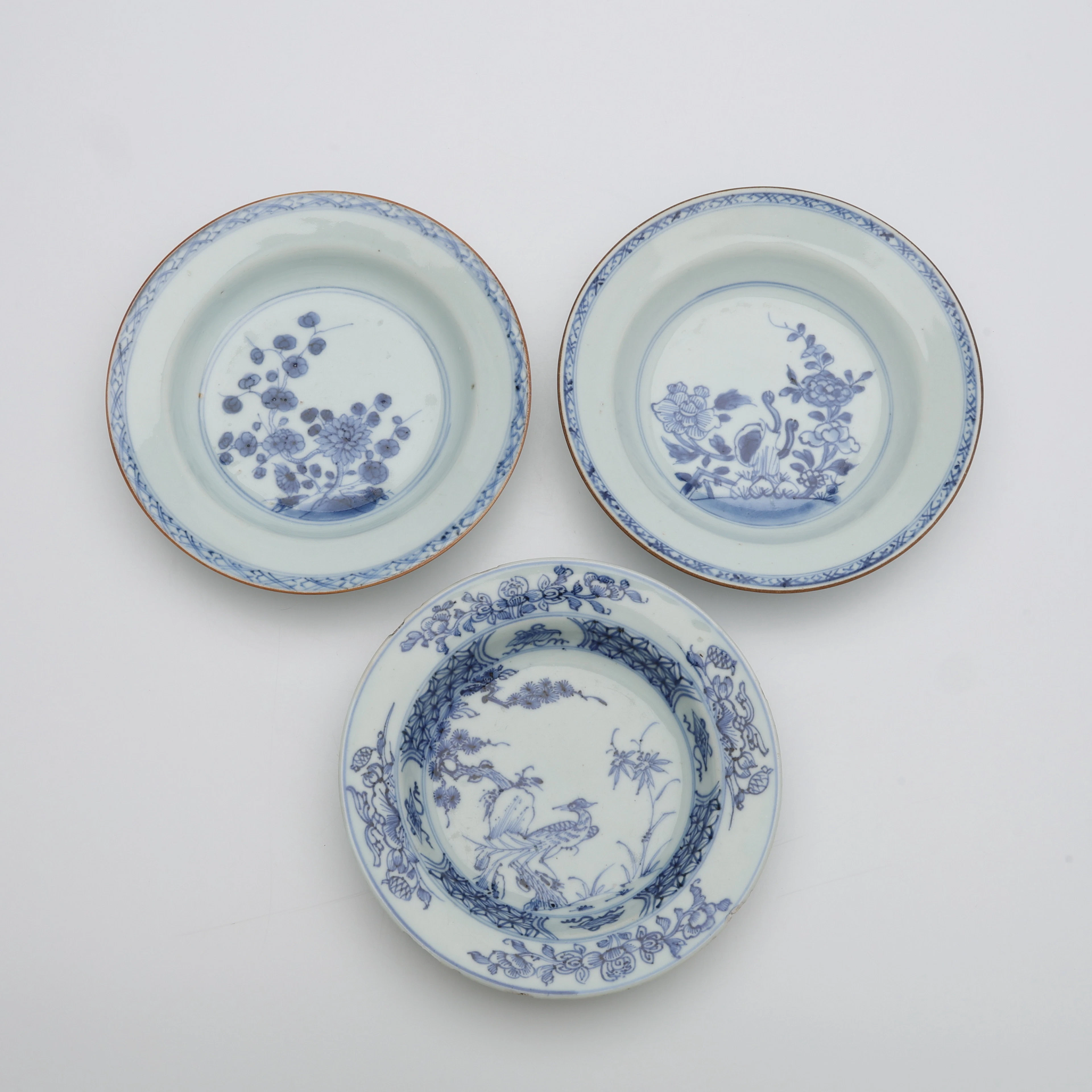 BÄRSKÅLAR, 3 ST, Kina, porslin med måleri i koboltblått, Qianlong (1736-1795).