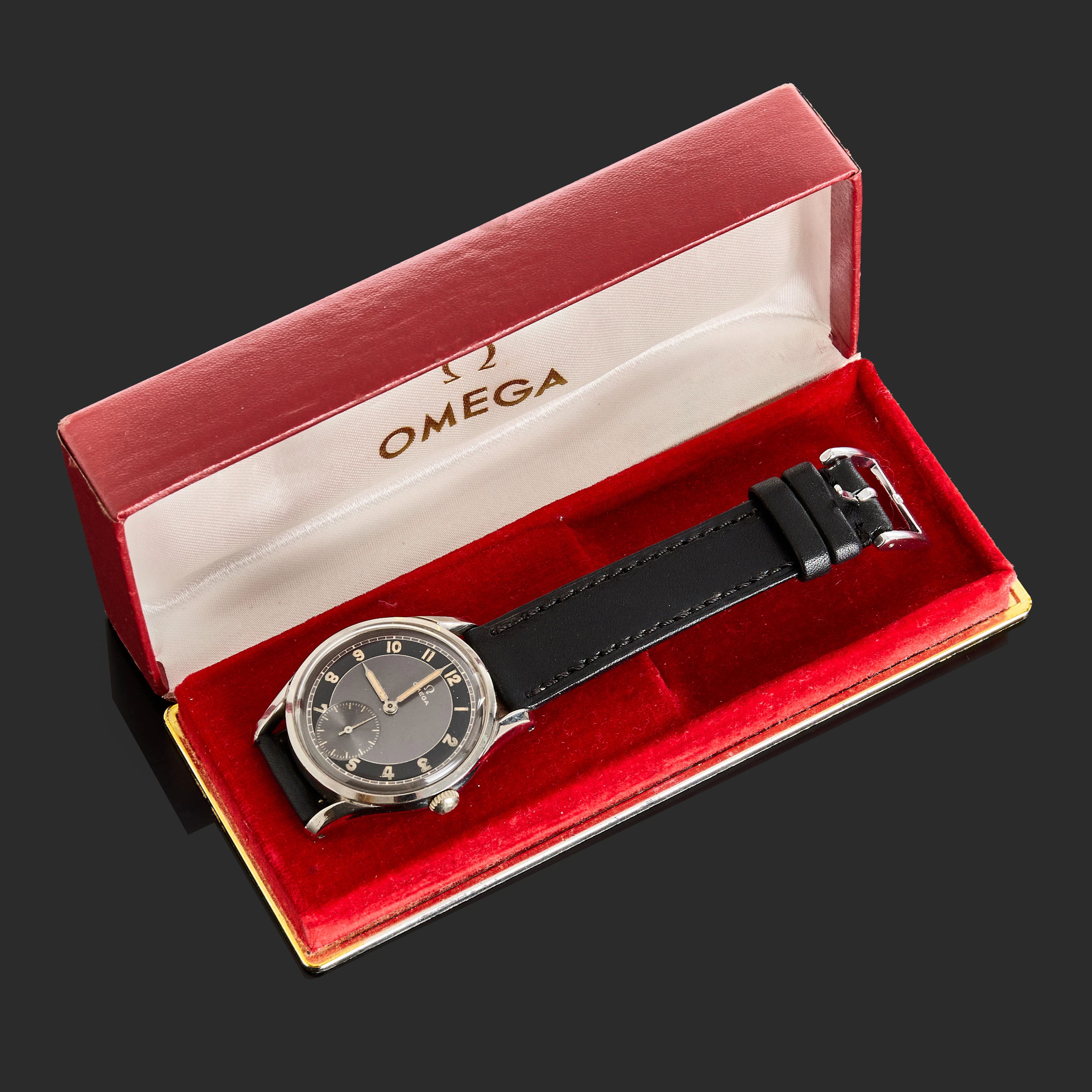 OMEGA. Suverän, herrarmbandsur, 1960-tal, läderarmband.