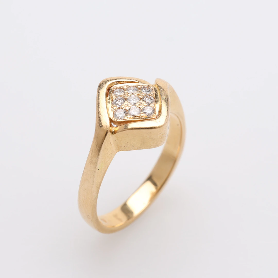 RING 18K MED BRILJANTER, PER BORUP, DANMARK.