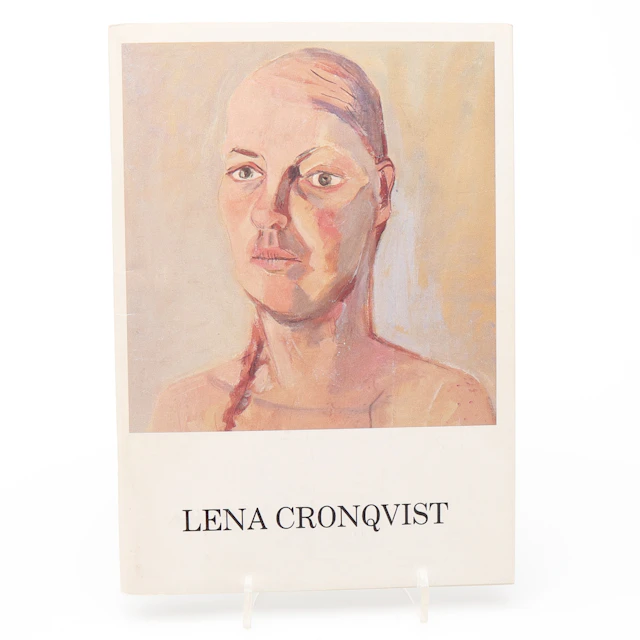 LENA CRONQVIST, (1938-2025). KONSTKATALOG MED EN HELSIDES BLYERTSTECKNING