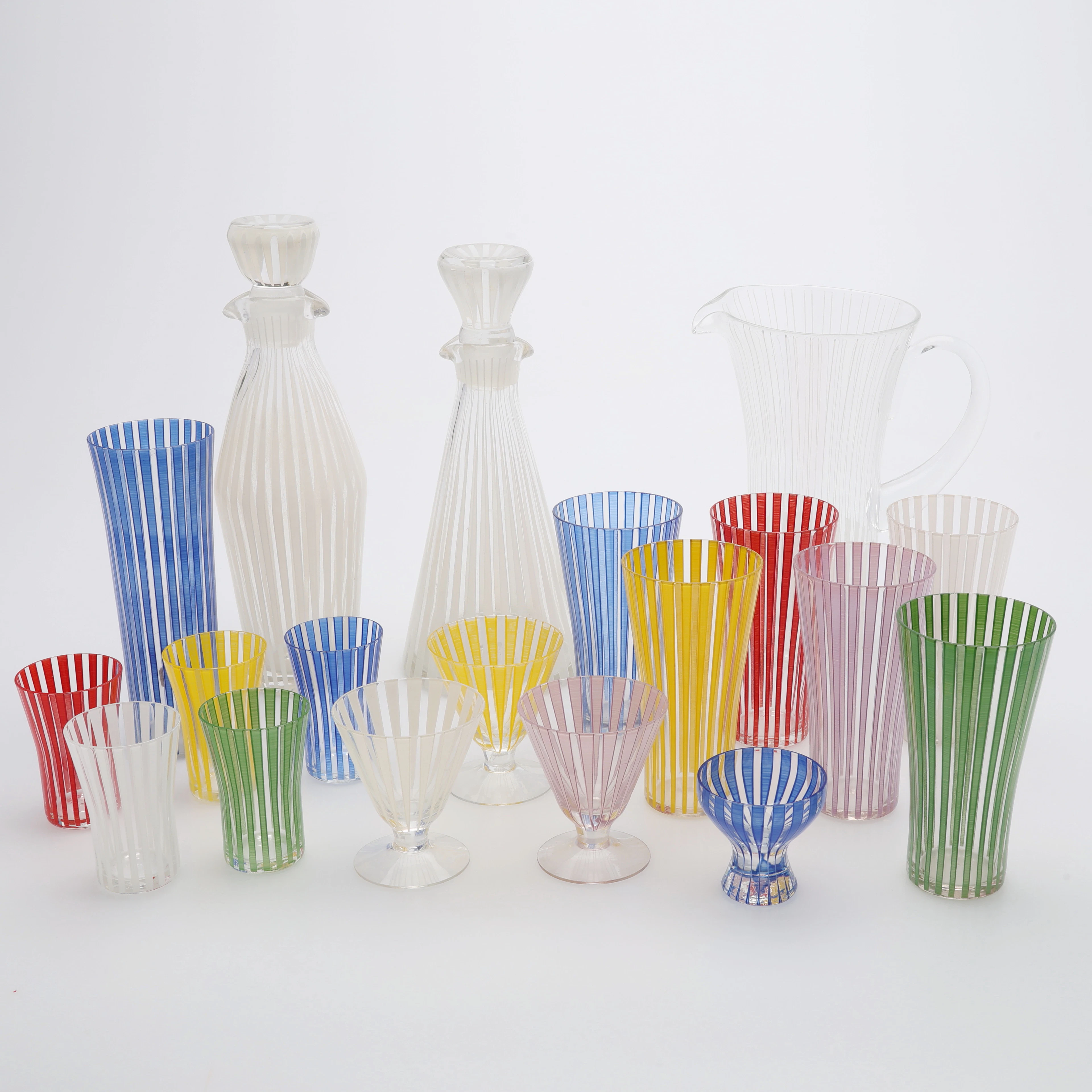 BENGT ORUP. GLASSERVISDELAR "STRIKT", 19 STYCKEN, JOHANSFORS.