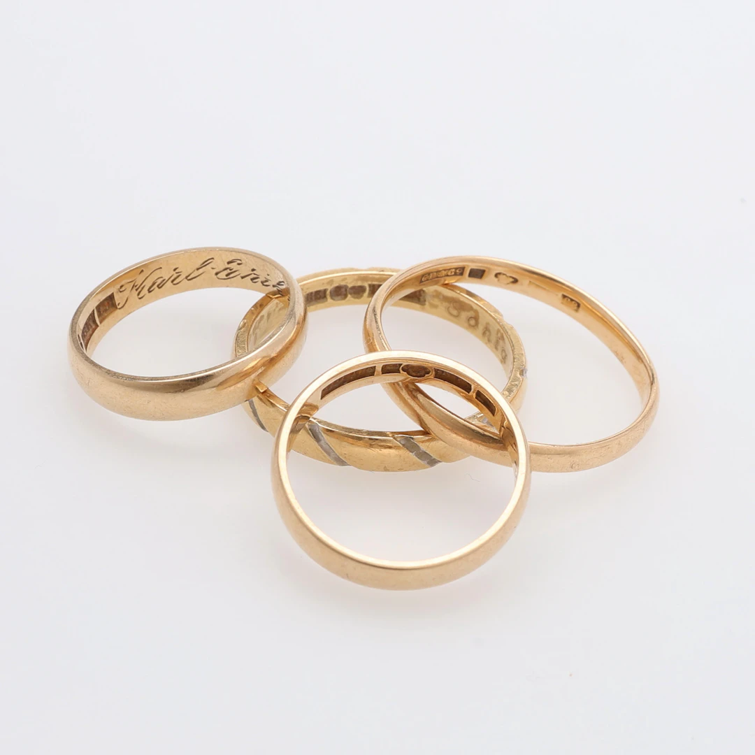 RINGAR, 4 ST, 18K GULD, TOTALT 15 GRAM.