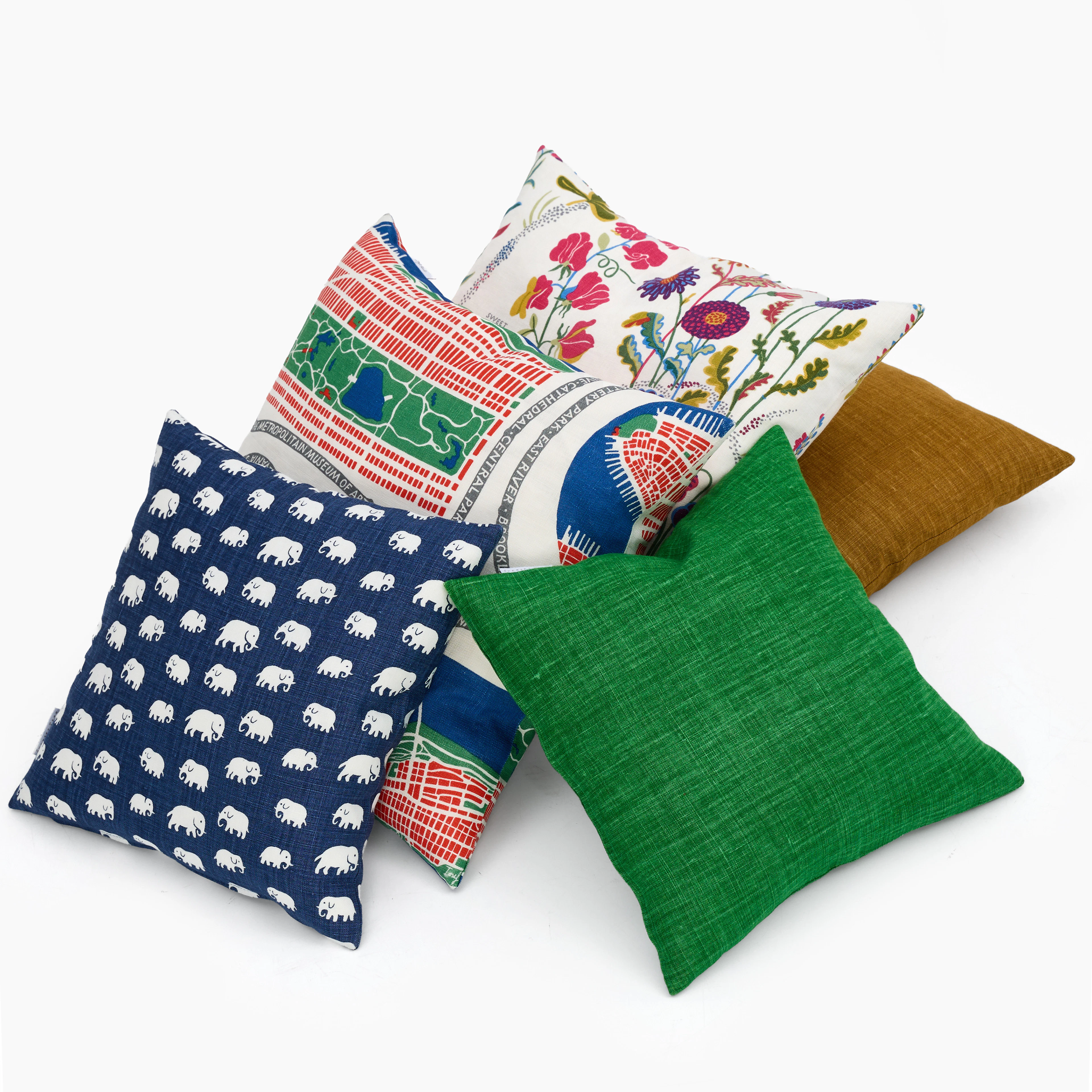 ESTRID ERICSSON & JOSEF FRANK. KUDDAR, 5 st, Firma Svenskt tenn, 2000-tal.