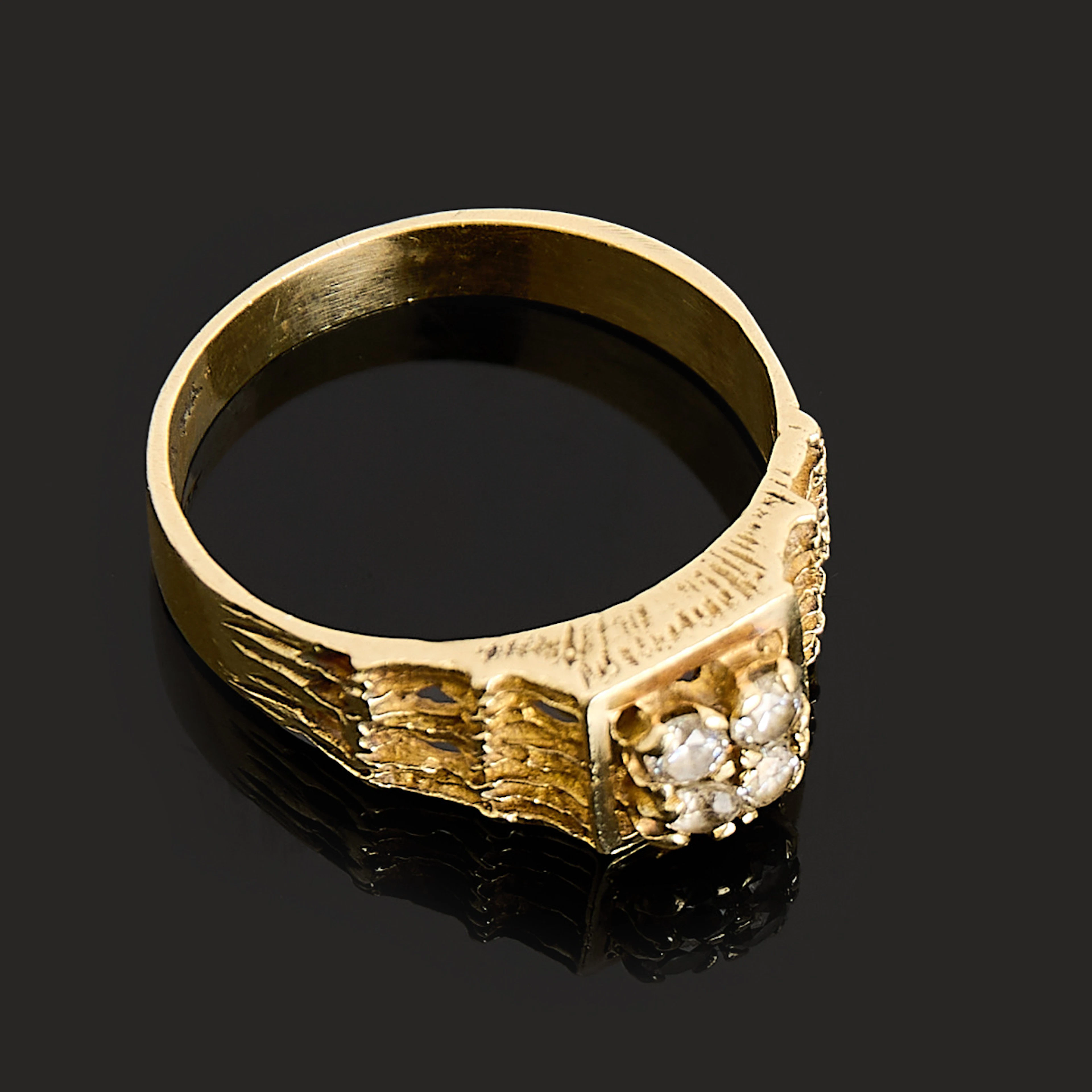 RING, 14k guld, genombruten dekor dekorerat med 4 st cubiska zirkoner.