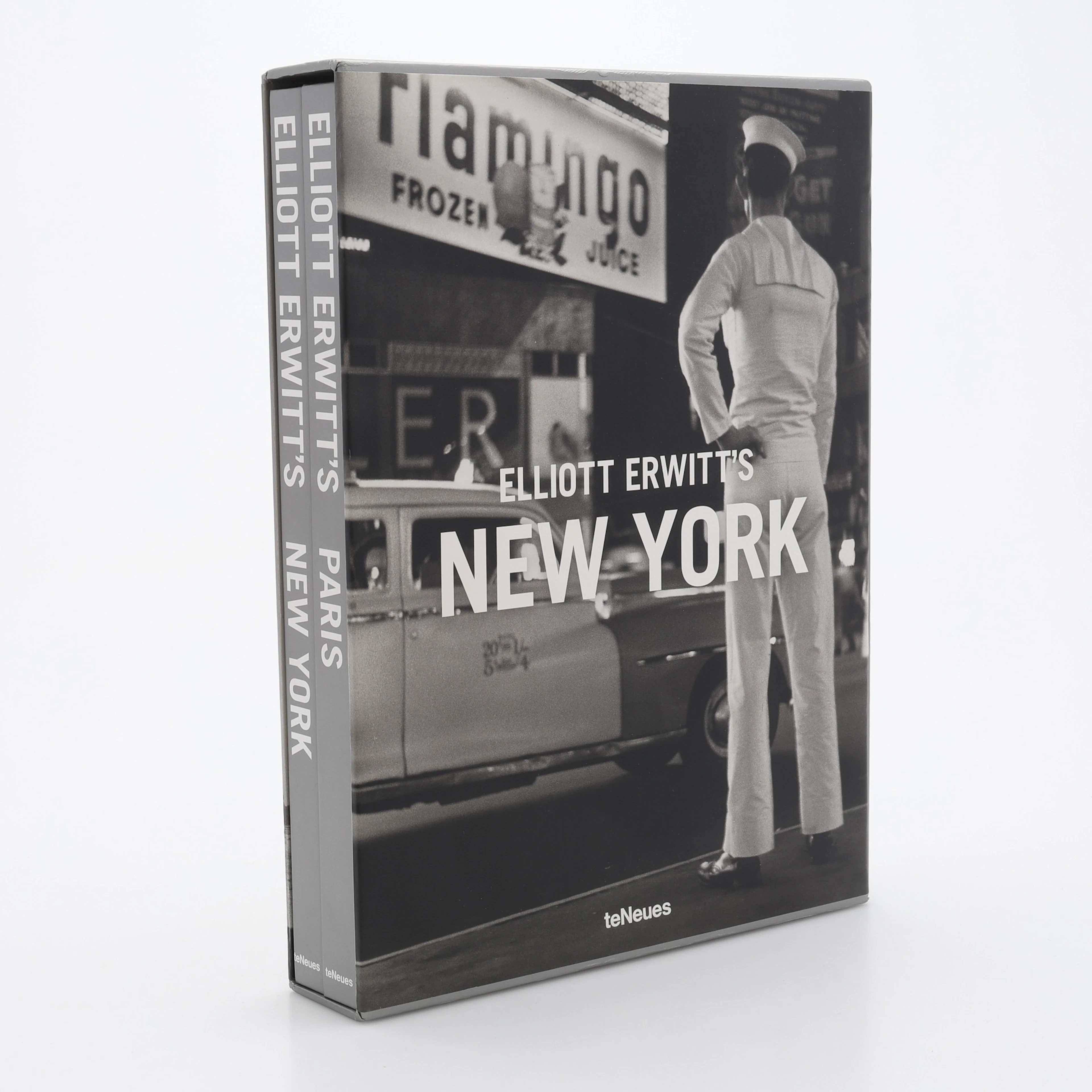 ELLIOTT ERWITTS "PARIS" OCH "NEW YORK" I TVÅ VOLYMER, 2015.