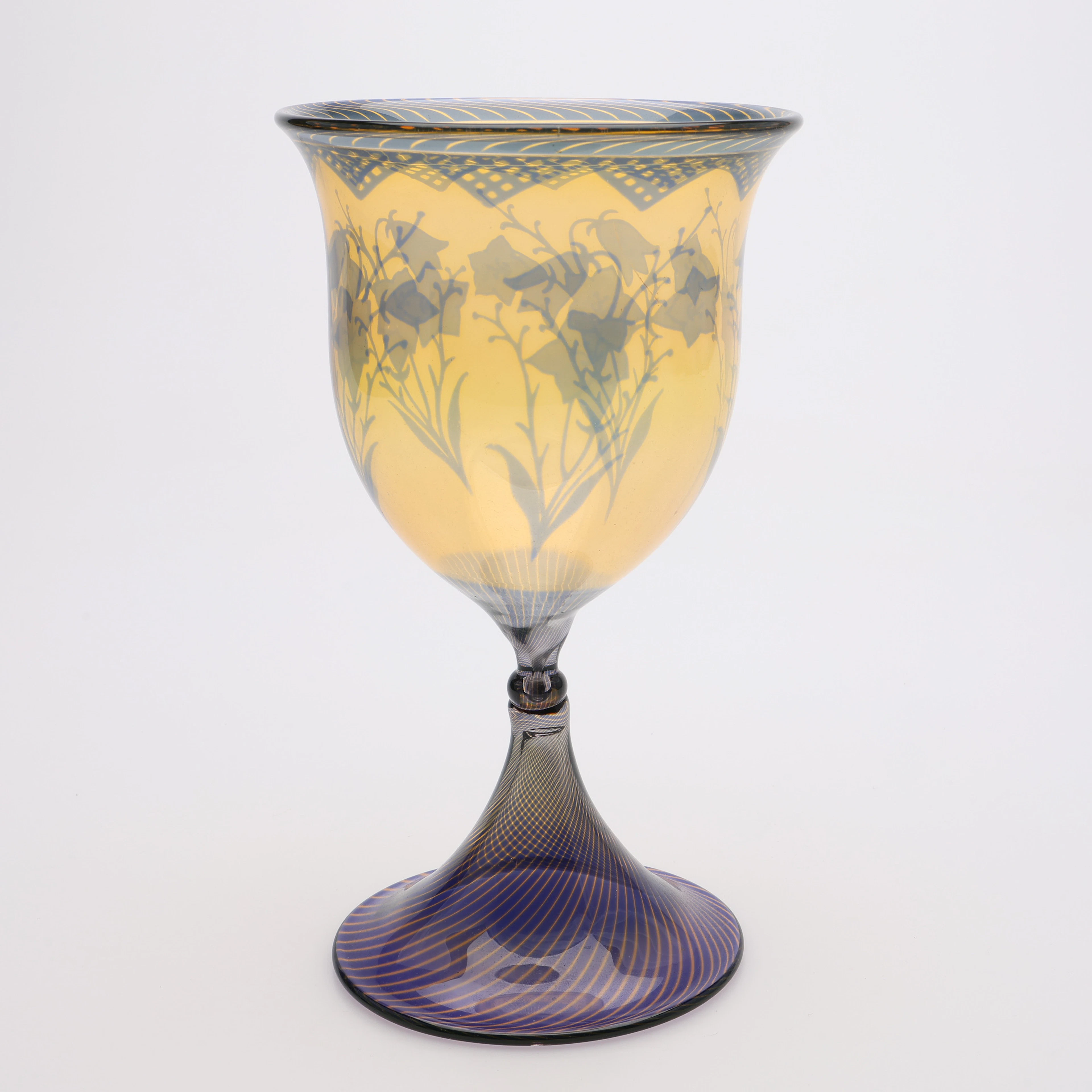 EVA ENGLUND. POKAL, GRAAL, ORREFORS GALLERY 1986.
