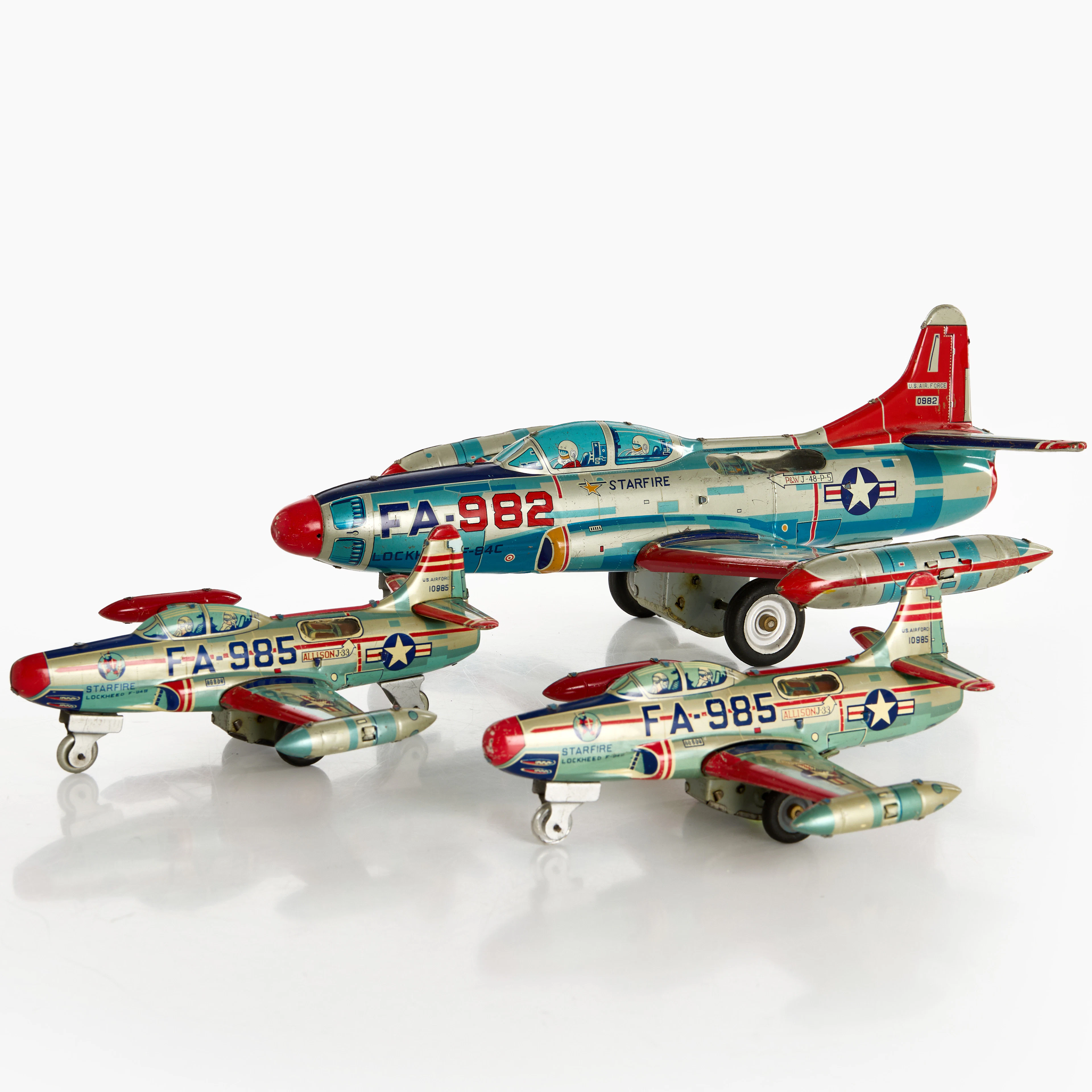 YONEZAWA. Flygplan, 3 st, "FA-982 Lockheed" samt "FA-985 Starfire