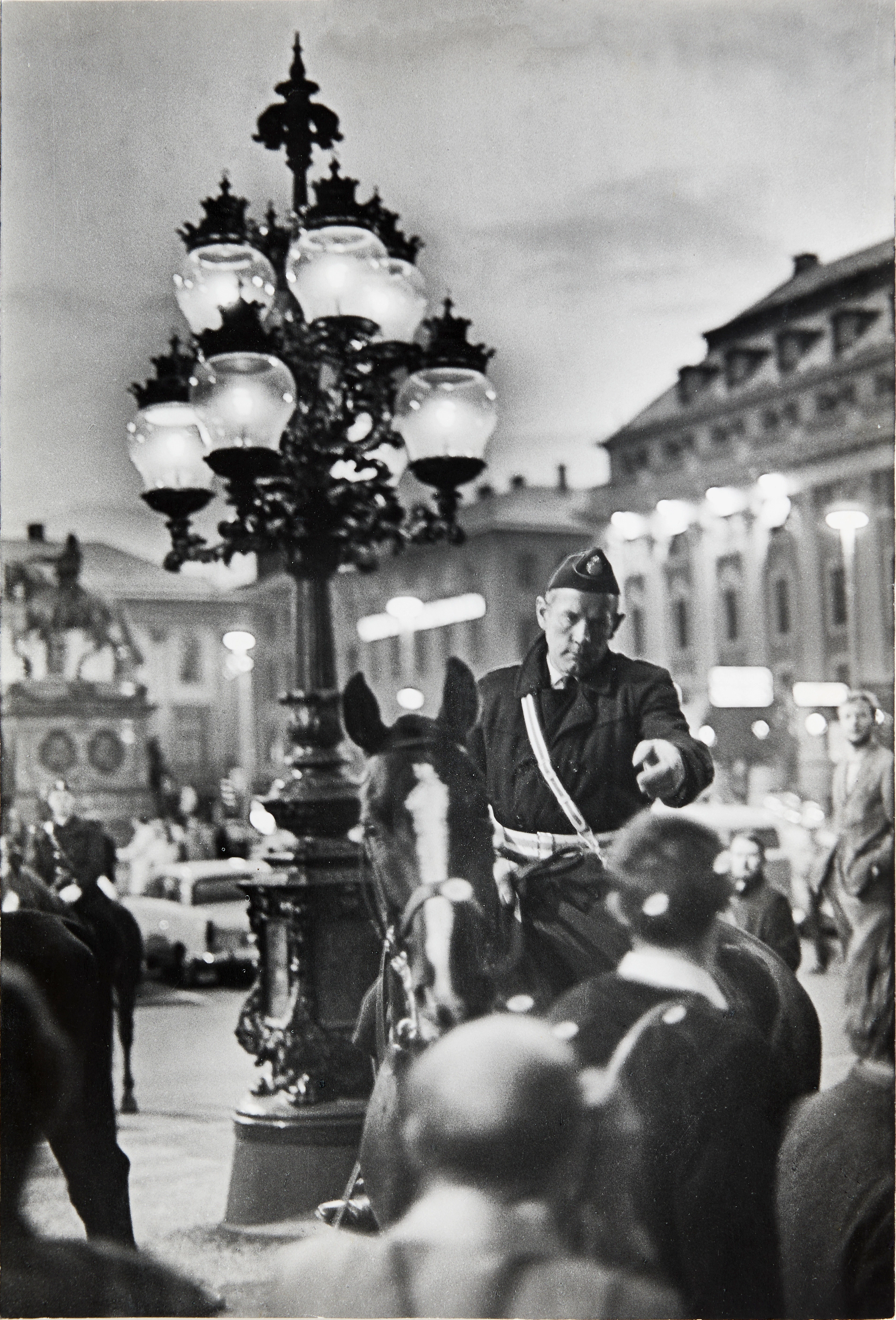 ROLF WERTHEIMER (Sverige, 1930-2025), "Studentrevolten 1968, vid Operan"