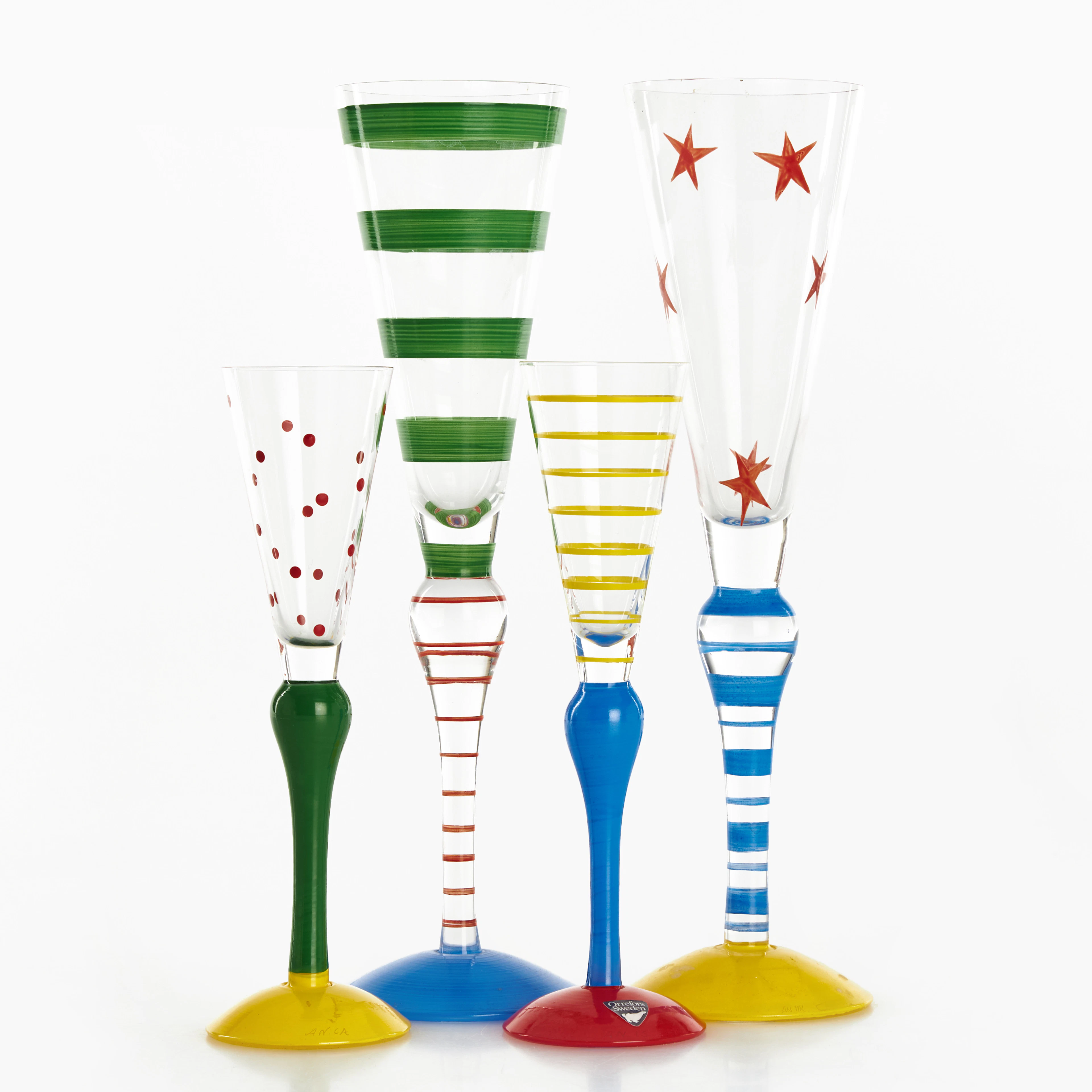 ANNE NILSSON (SVERIGE, FÖDD 1953). Champagneglas 2 st, snapsglas 2