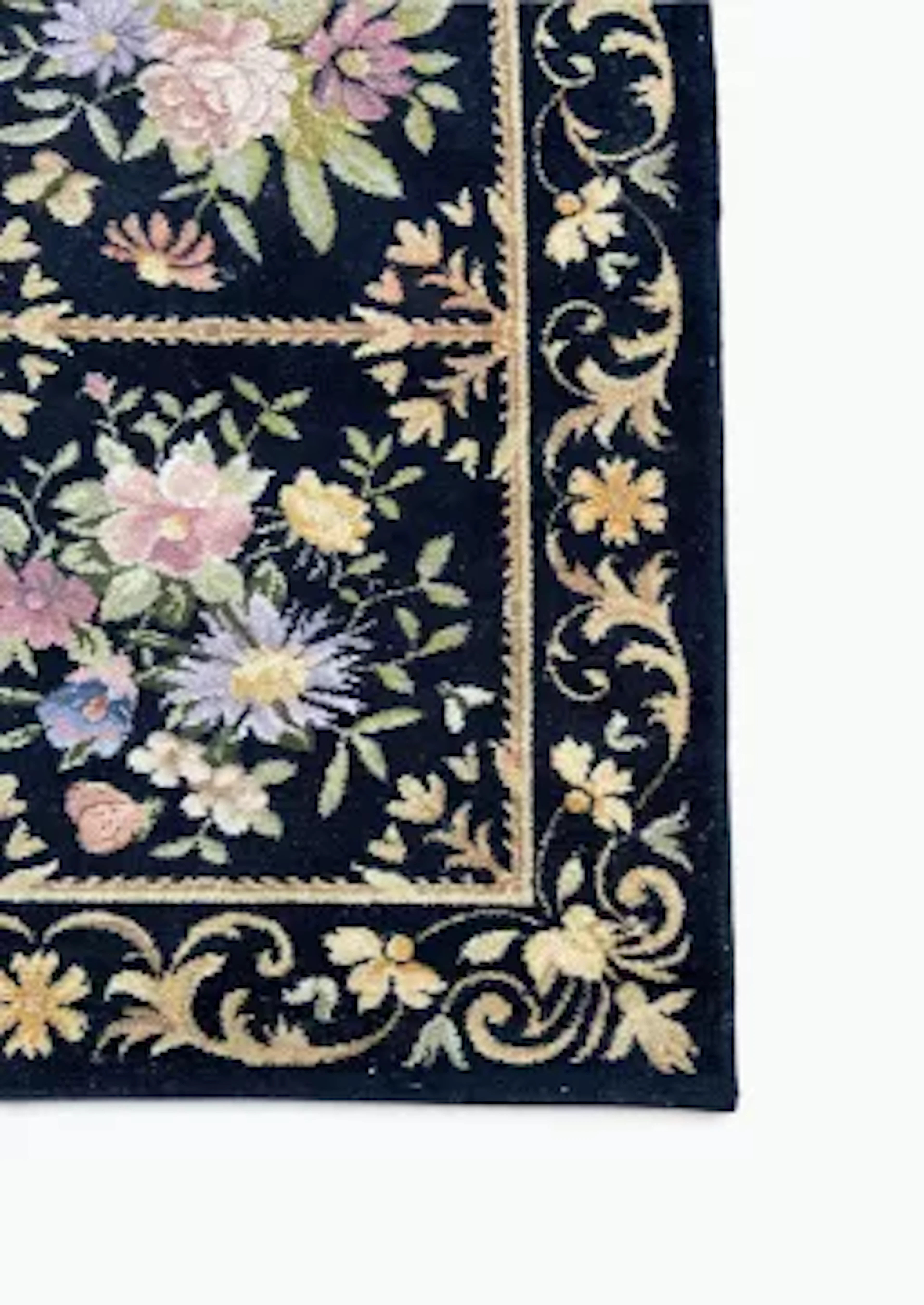 A hand woven Axmister carpet in the French Jacquard weave style, 100pct