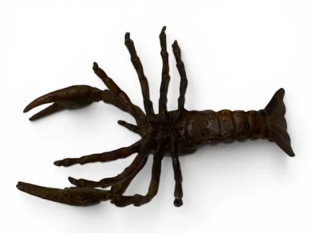 A vintage Japanese style bronze lobster okimono sculpture L.10cm