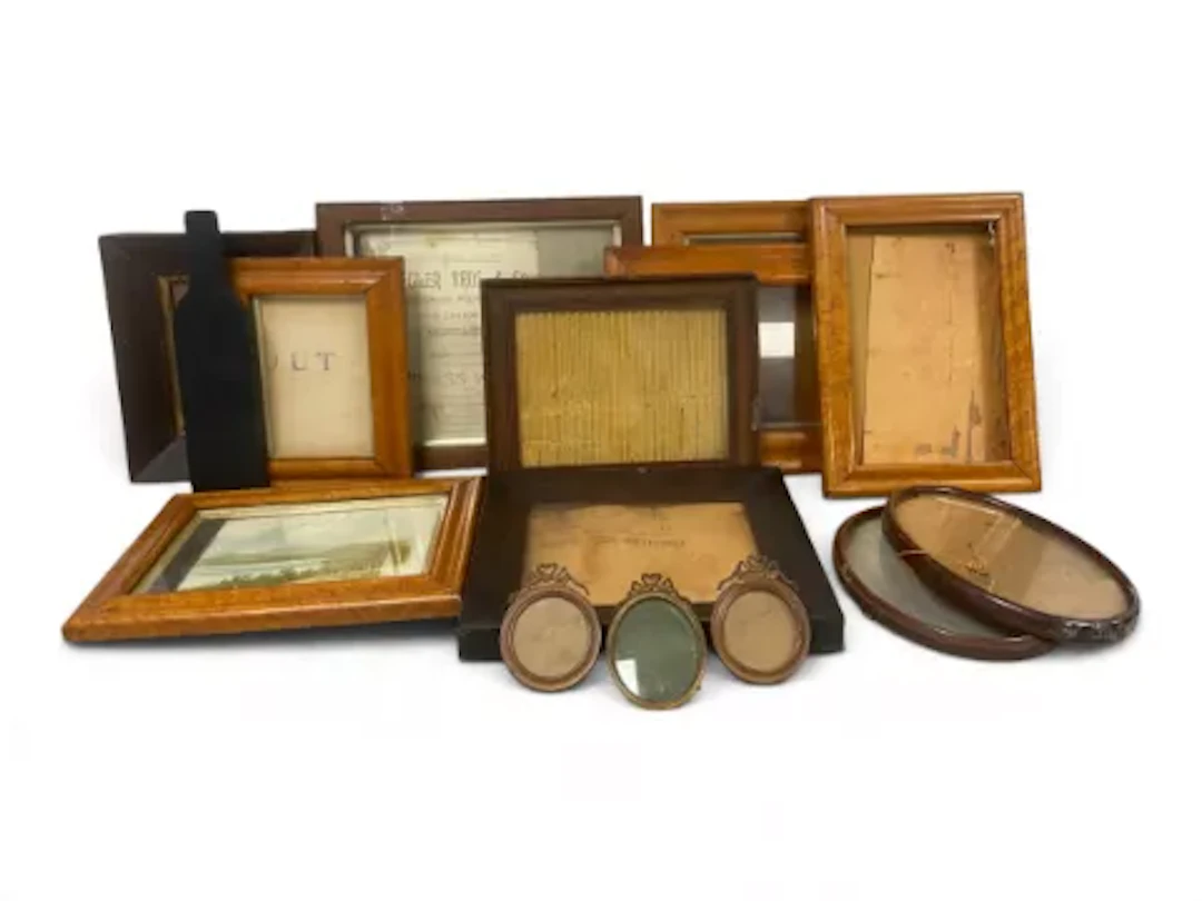 A miscellaneous collection of small 19th century and later picture