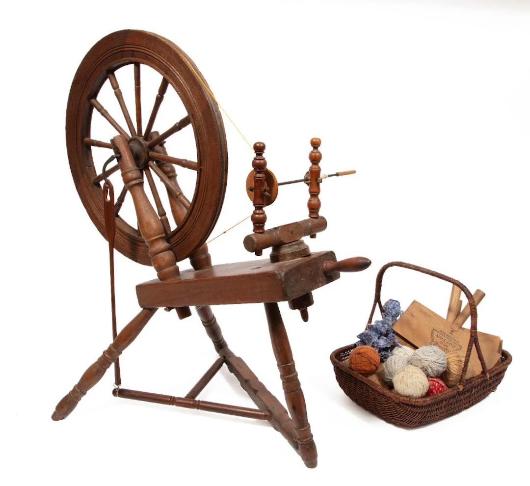 Fine Antique Acadian Hardwood and Wrought-Iron Spinning Wheel