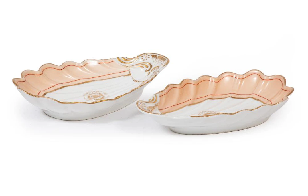 Pair of Vieux Paris Porcelain Polychrome and Gilt-Decorated Dishes
