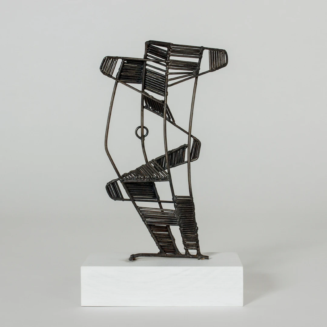 “Kadrilj” sculpture by Fred Leyman