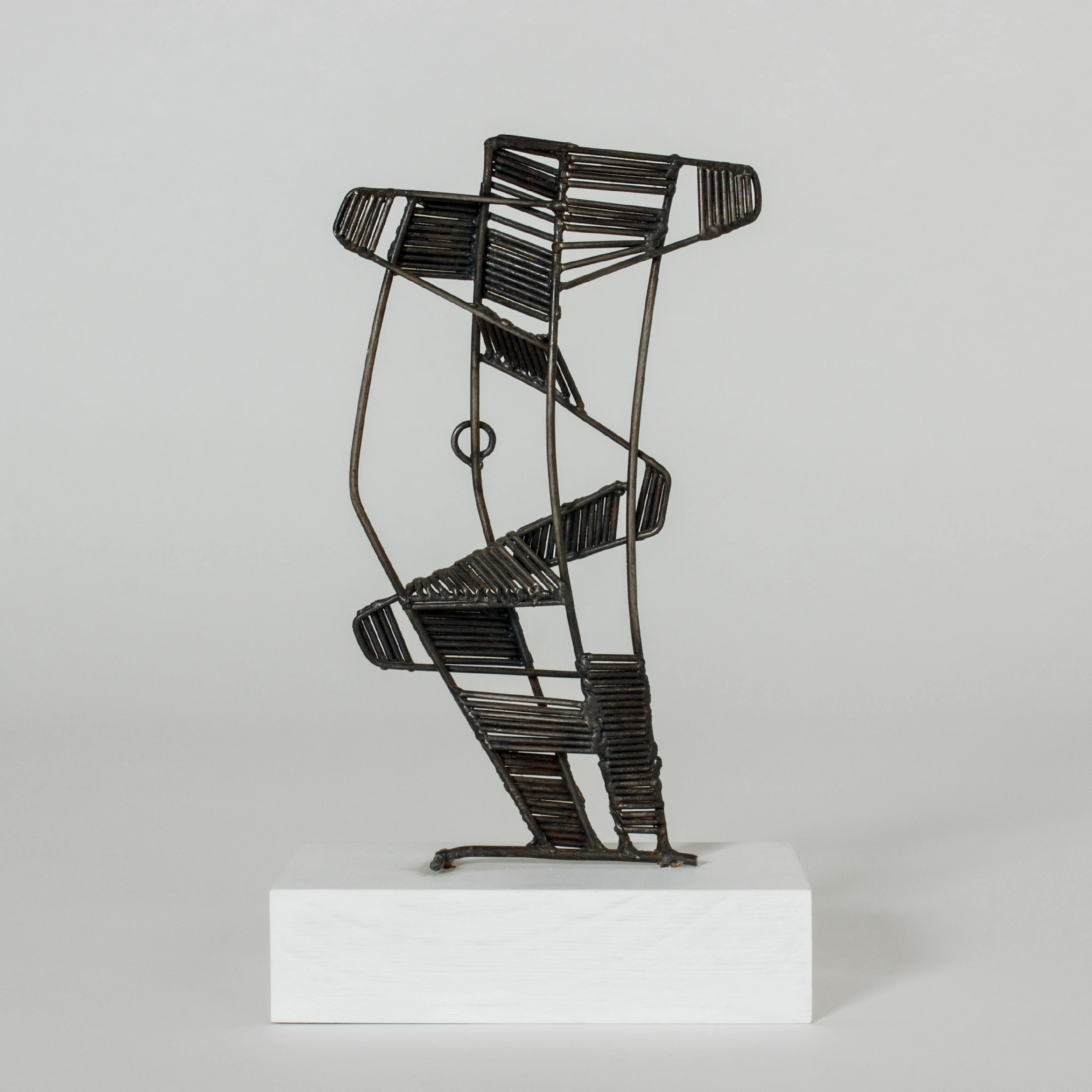 “Kadrilj” sculpture by Fred Leyman