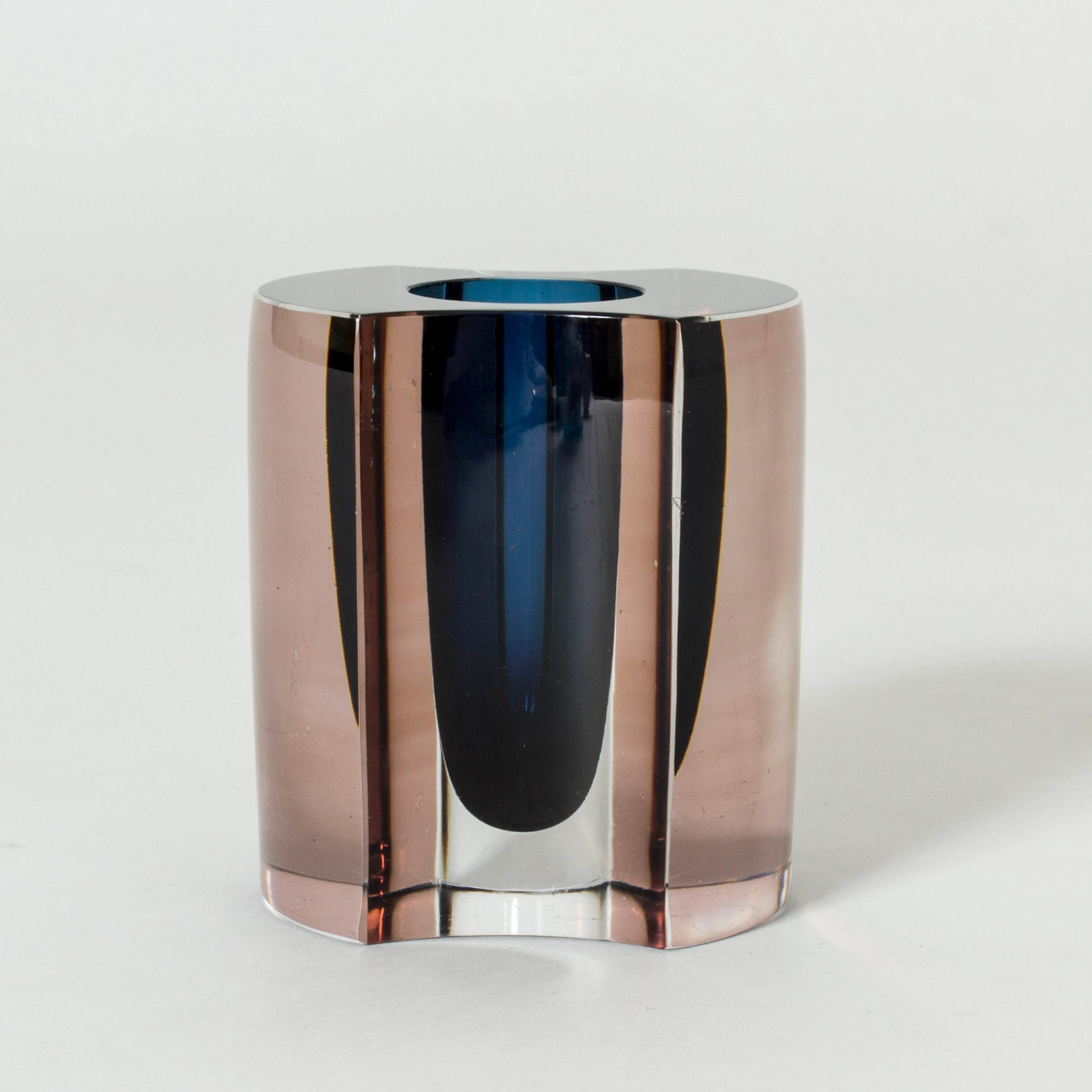 Glass vase by Mona Morales-Schildt