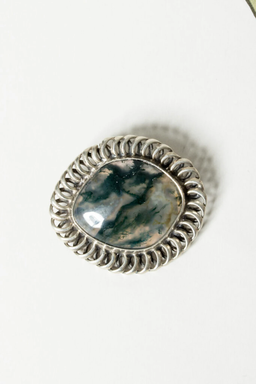 Midcentury silver and moss agate brooch from Gussi