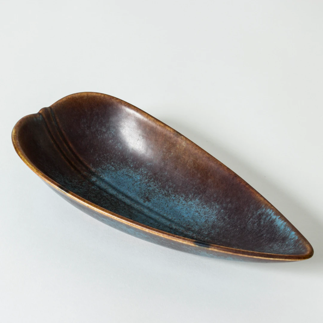 Stoneware platter by Gunnar Nylund