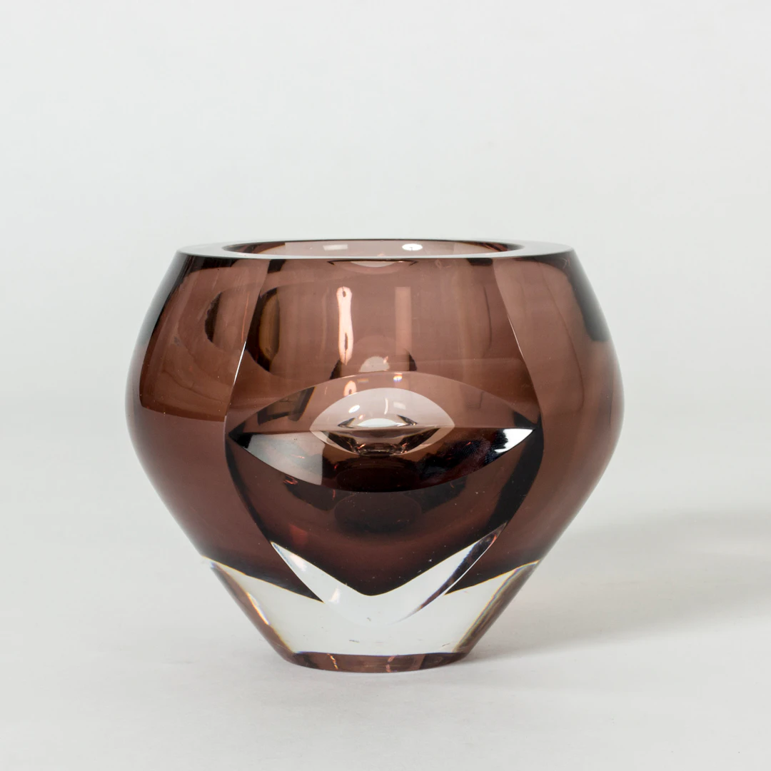 Glass “Ventana” bowl by Mona Morales-Schildt