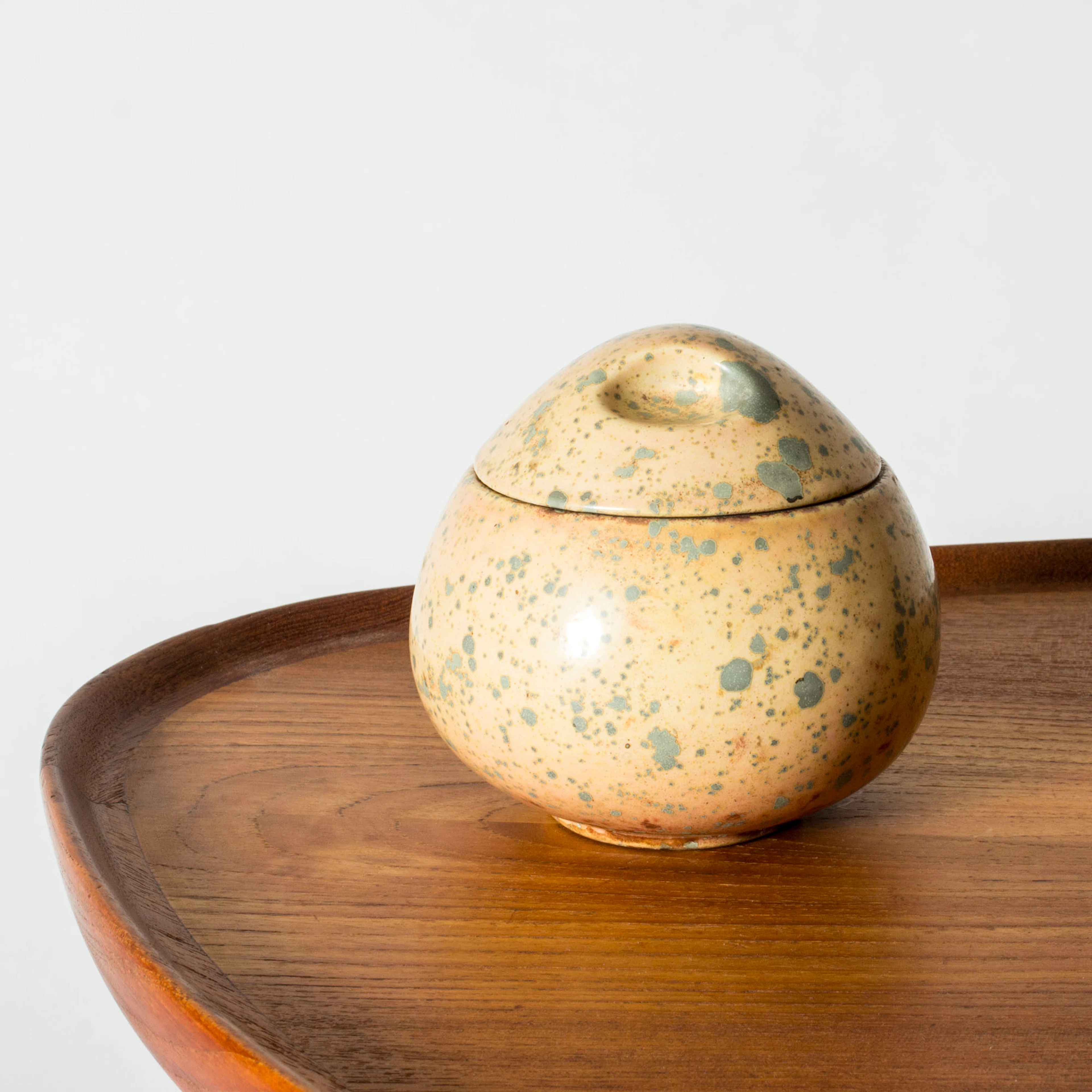 Faience jar by Hans Hedberg