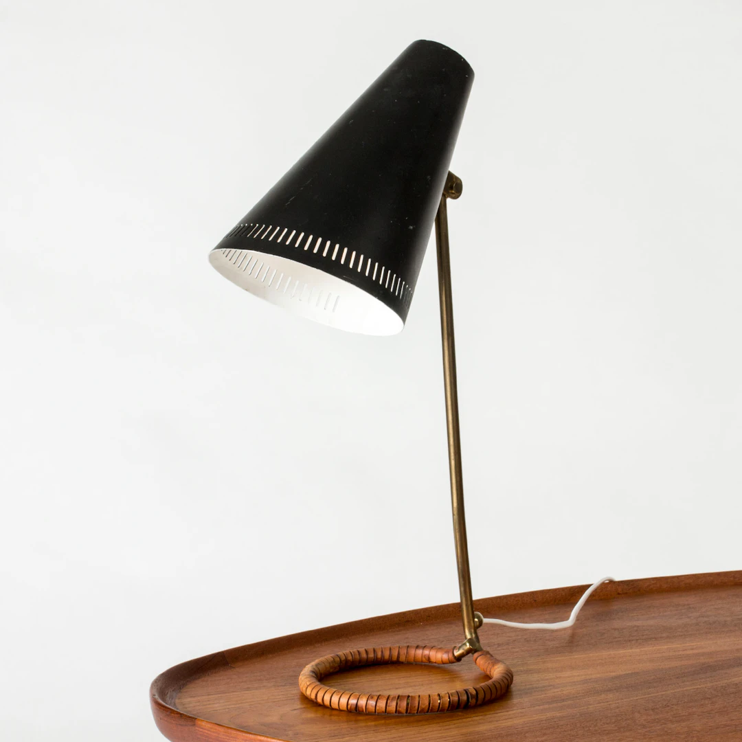 Midcentury table lamp by Mauri Almari