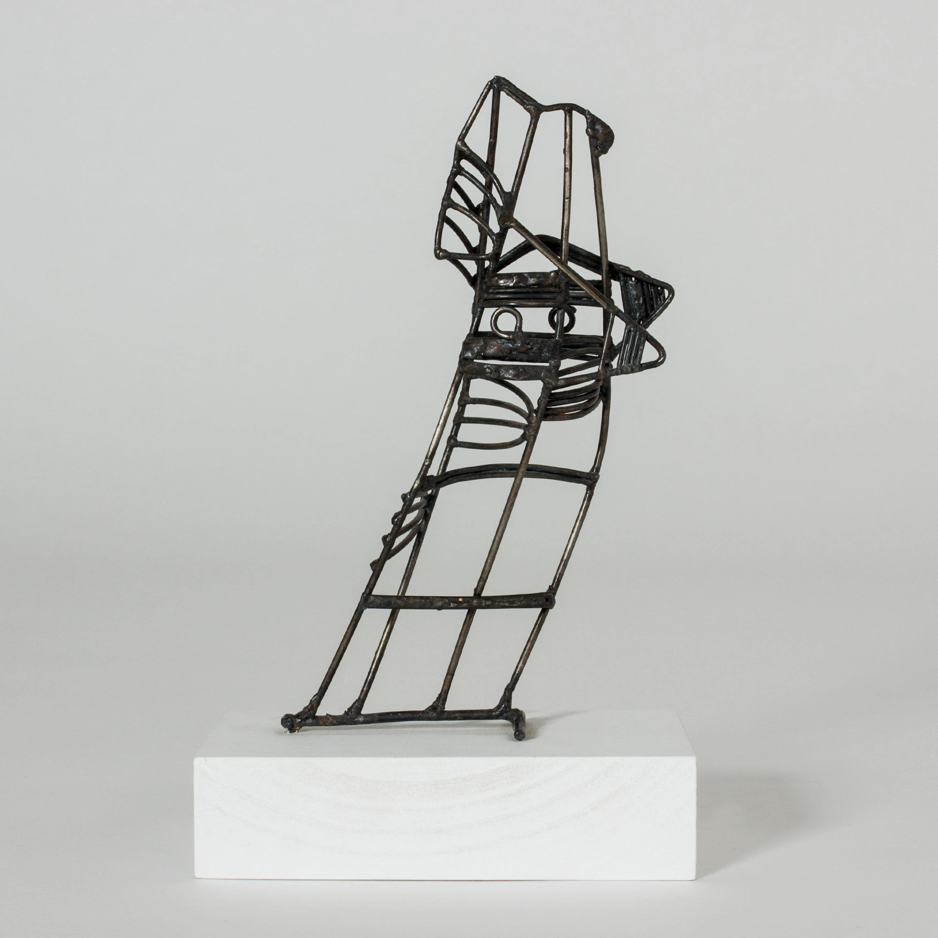“Kadrilj” sculpture by Fred Leyman