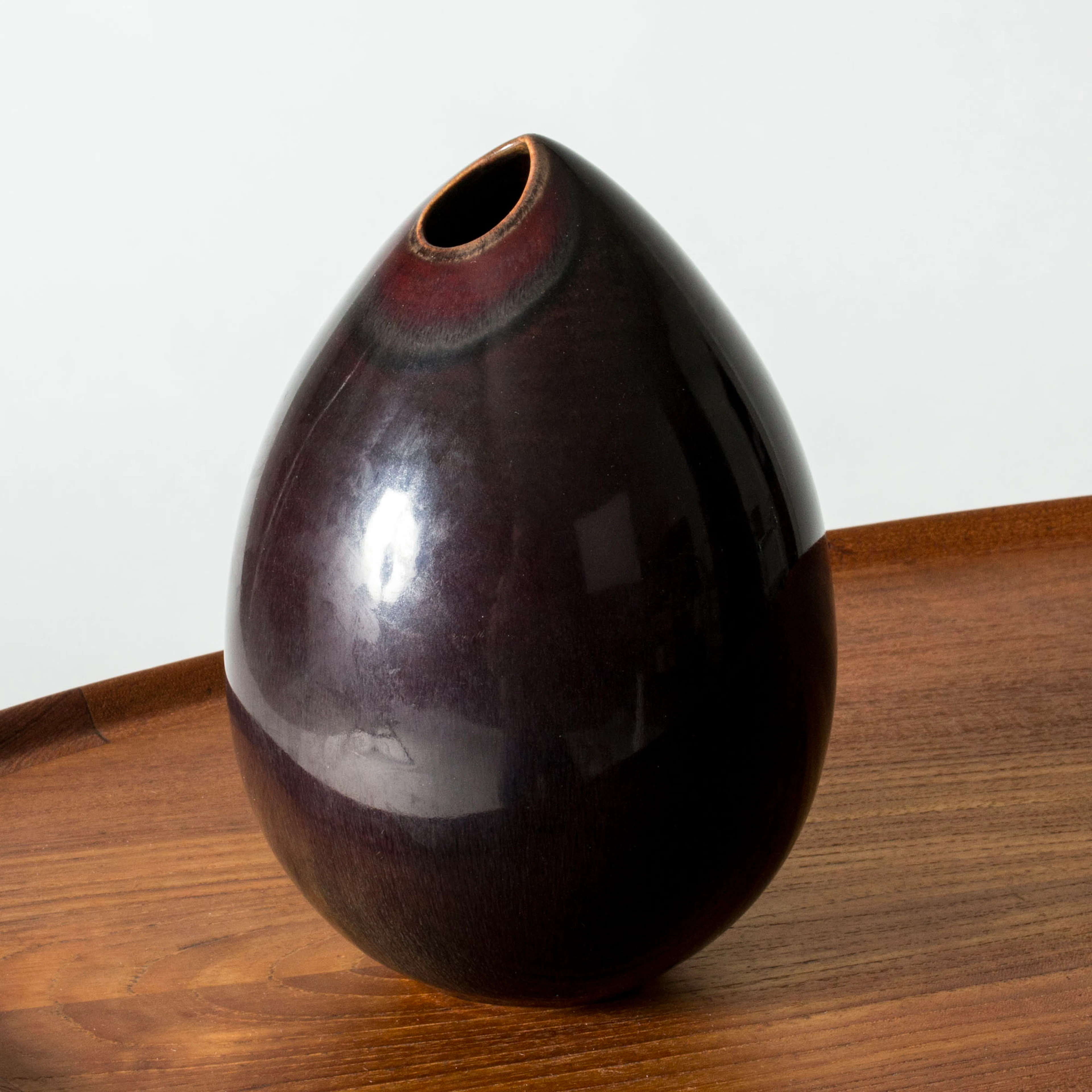 Midcentury stoneware “Gnurgla” vase by Stig Lindberg
