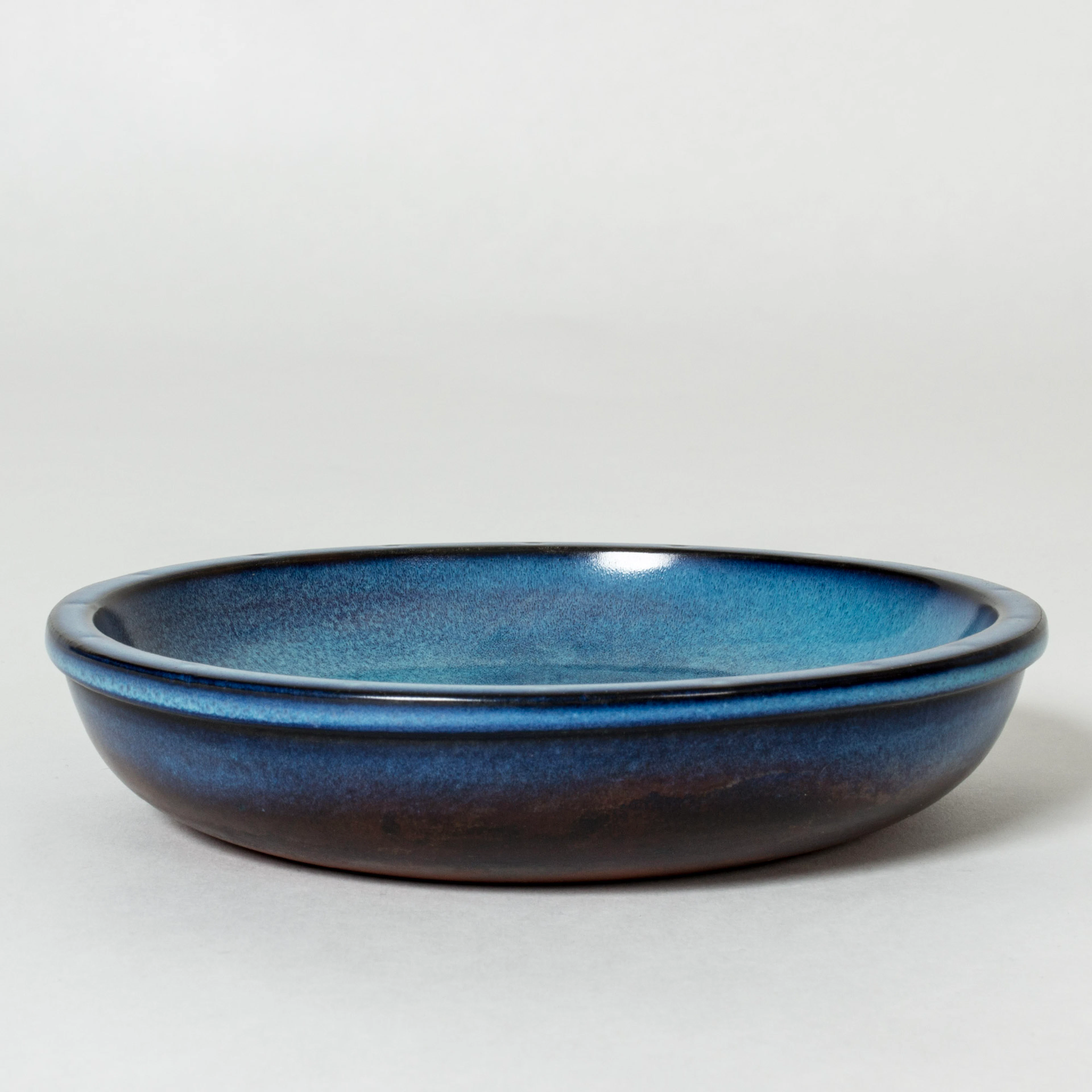 Stoneware “Farsta” bowl by Wilhelm Kåge