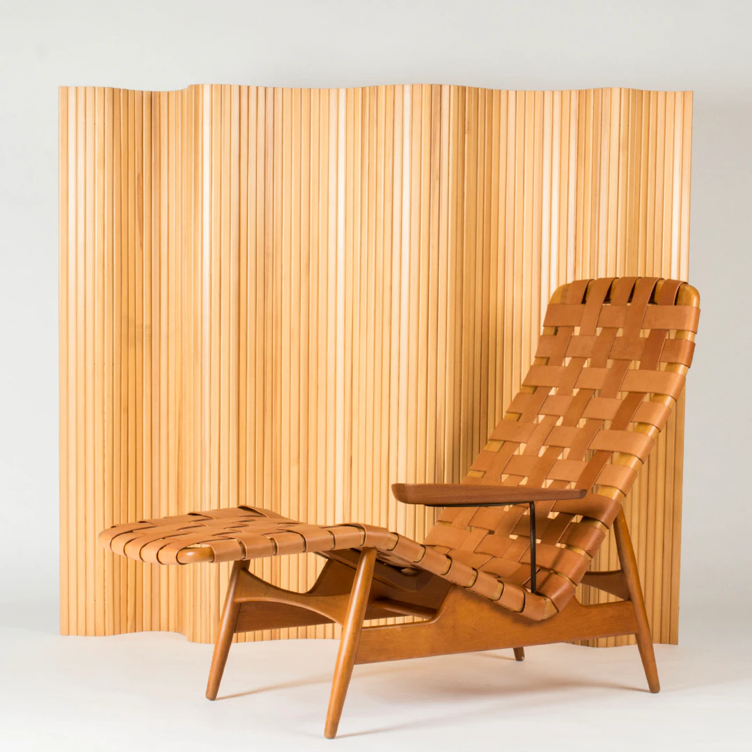 Modernist chaise lounge by Arne Vodder