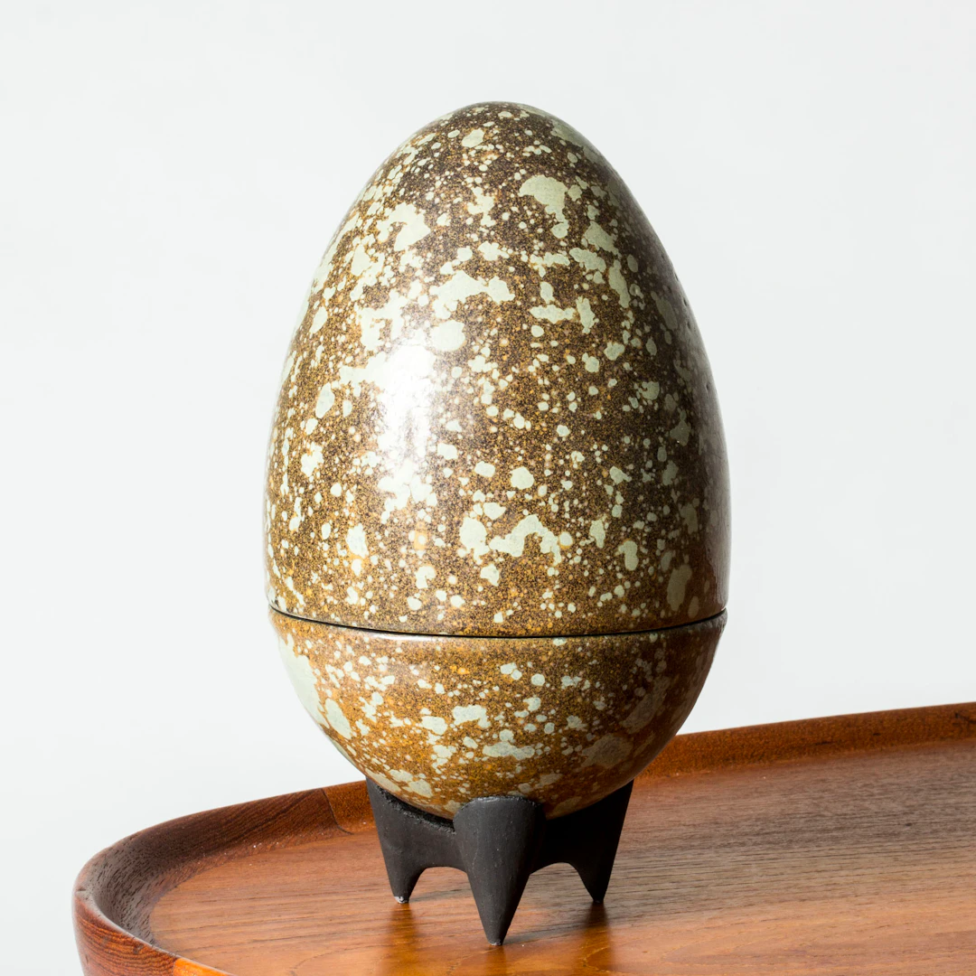Lidded faience egg by Hans Hedberg