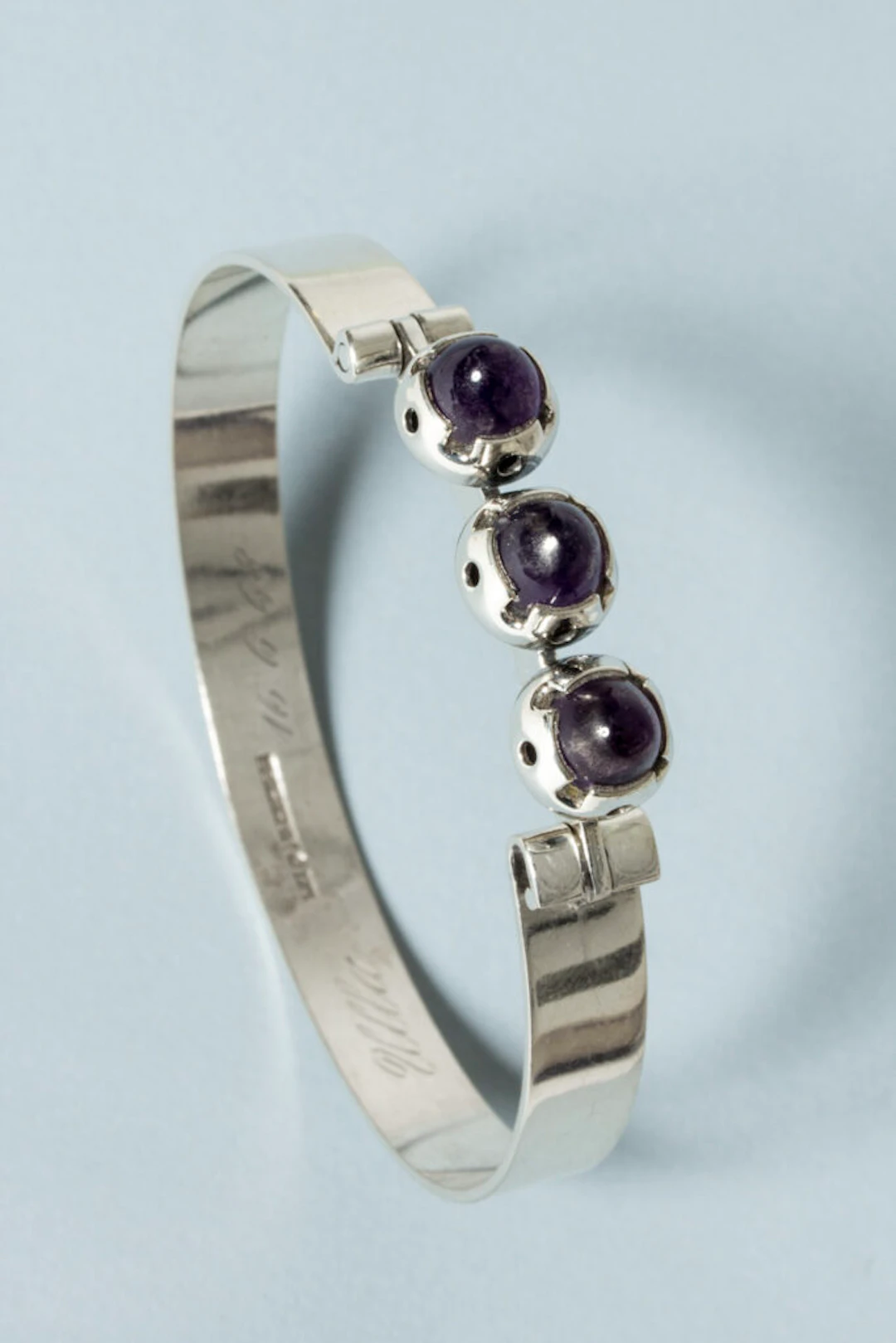 Silver and amethyst bracelet by Martti Viikinniemi
