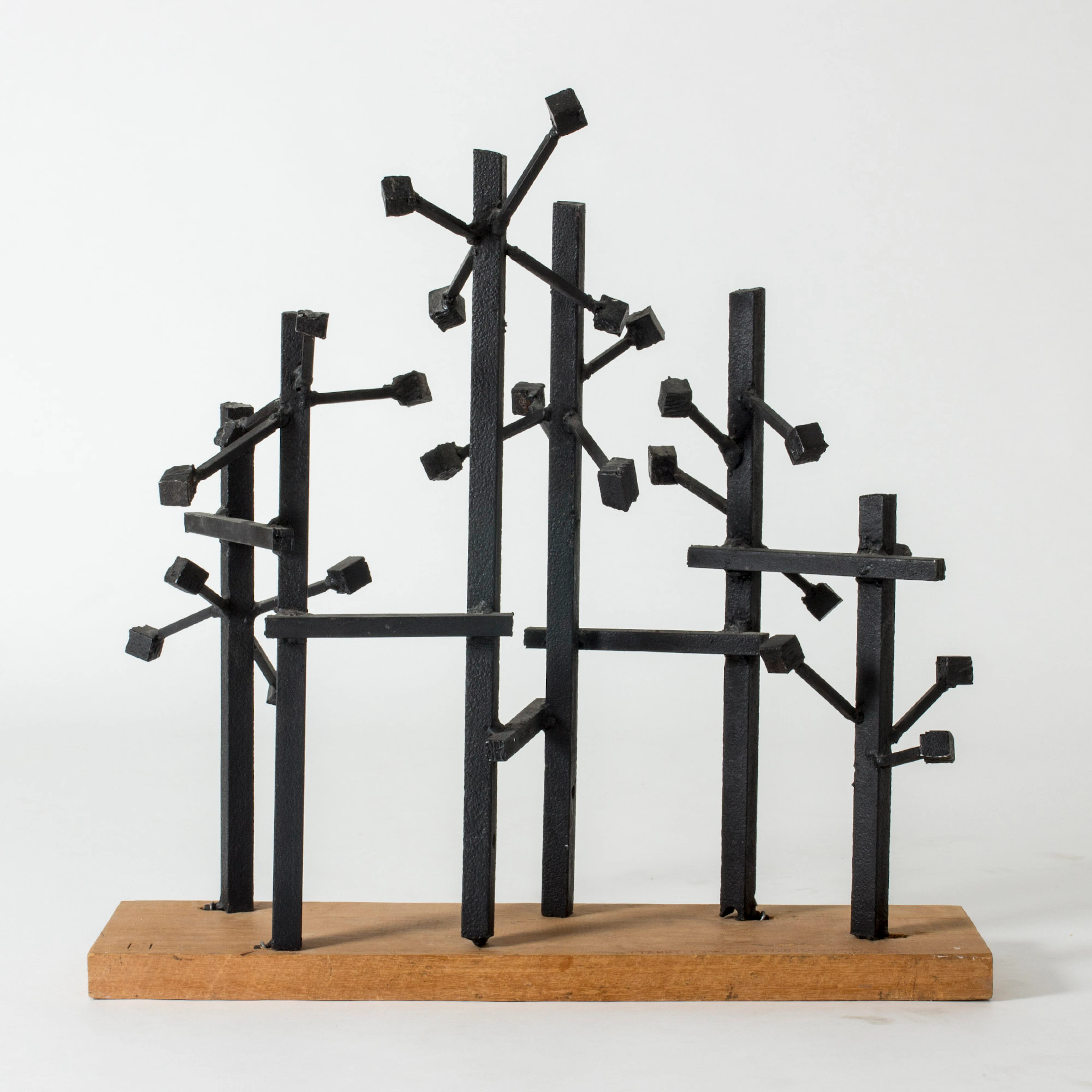 Metal sculpture by Fred Leyman