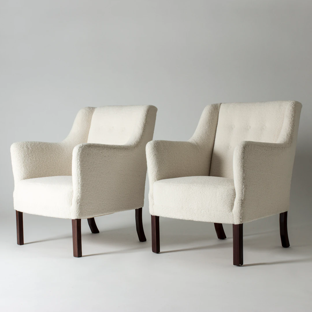 Pair of lounge chairs by Einar Larsen