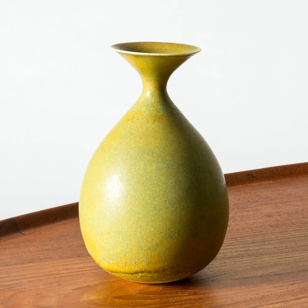 Unique stoneware vase by Carl-Harry Stålhane
