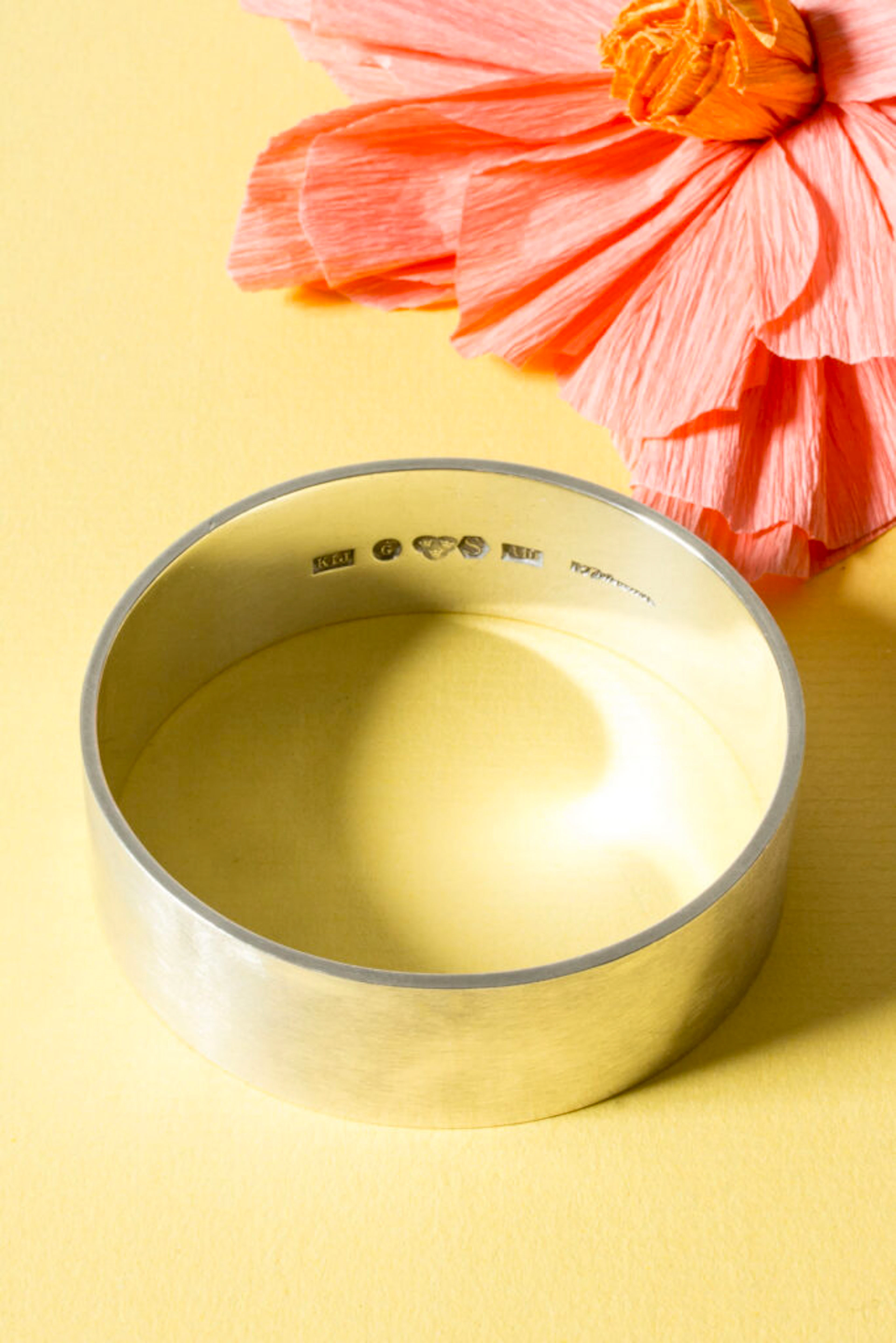 Modernist silver bangle by Karl-Ingemar Johansson