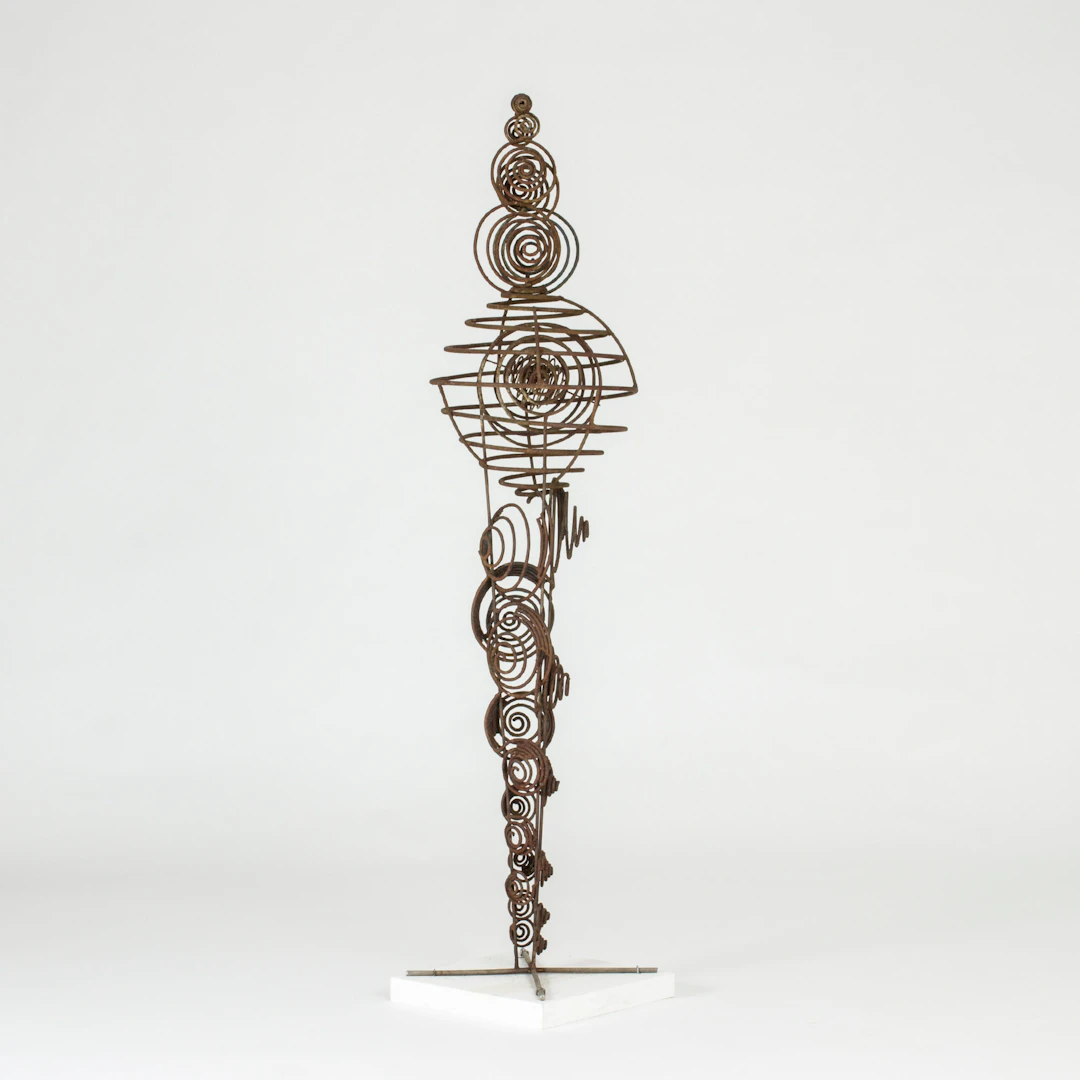 “From the core” sculpture by Fred Leyman