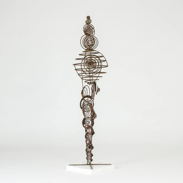 “From the core” sculpture by Fred Leyman