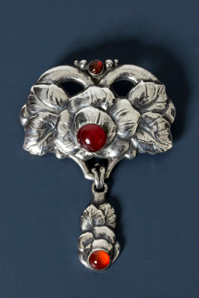 Art Noveau brooch by Bernard Hertz