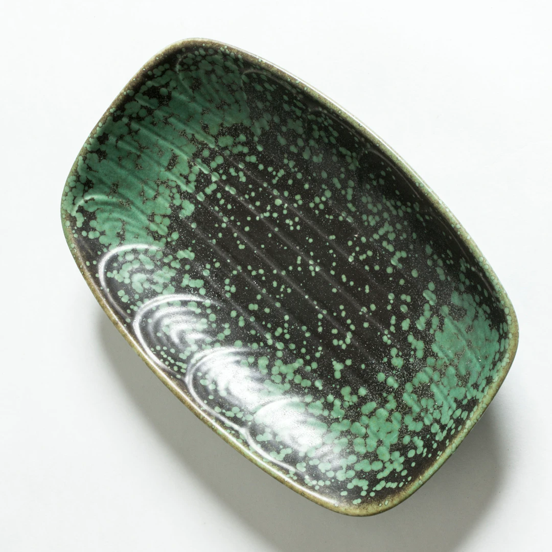 Stoneware platter by Gunnar Nylund