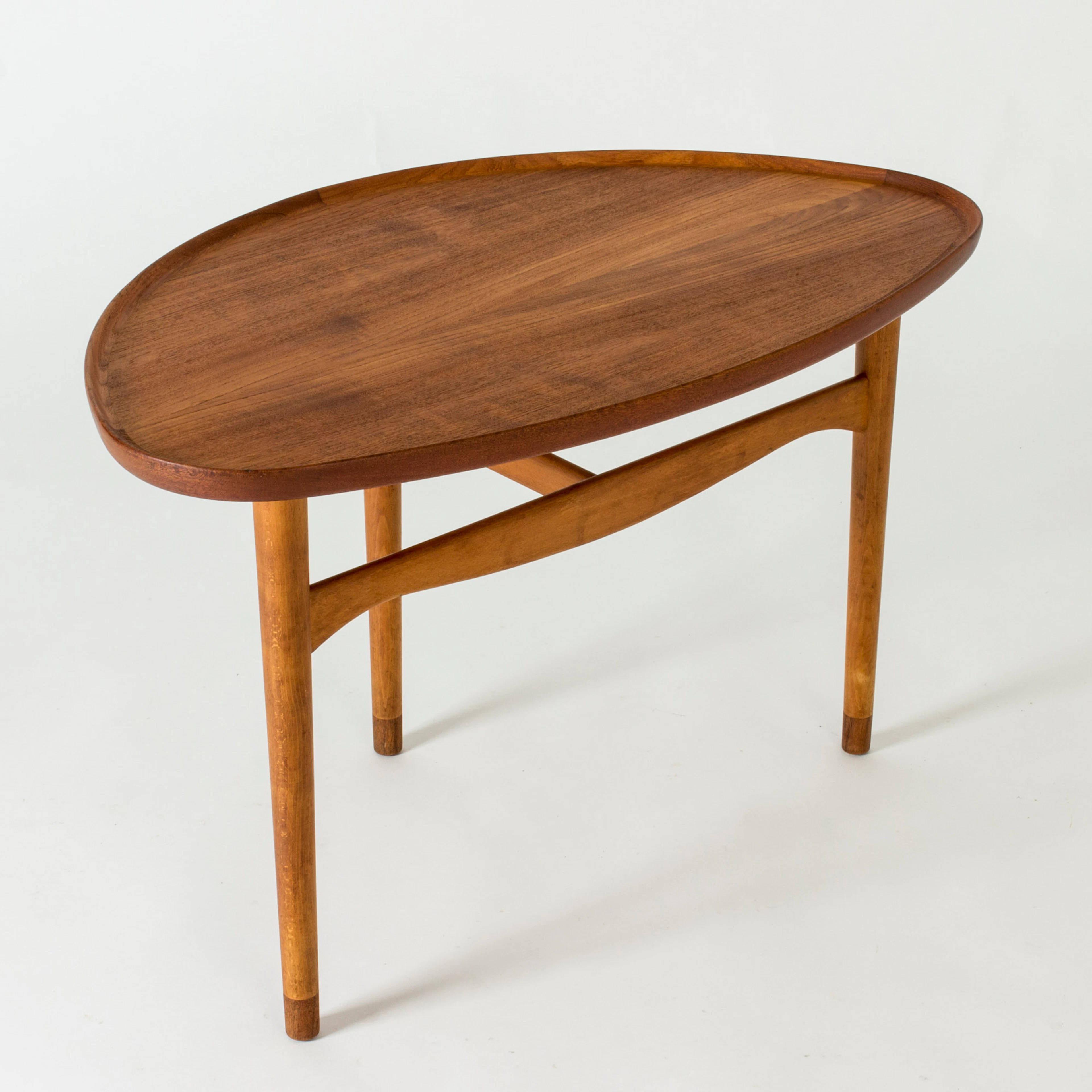 Vintage “Eye” coffee table by Finn Juhl