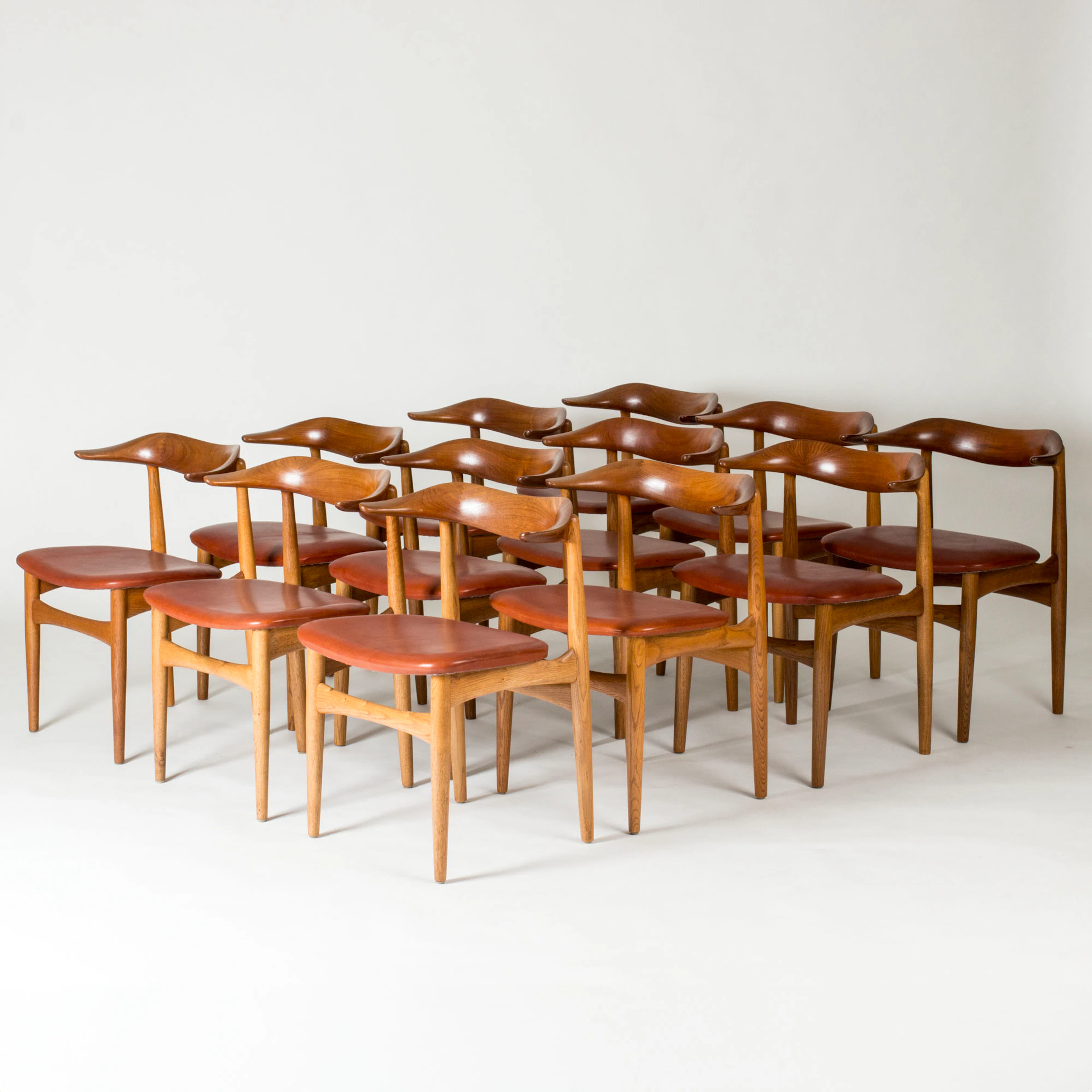 Modernist “Cownhorn” dining chairs by Knud Færch