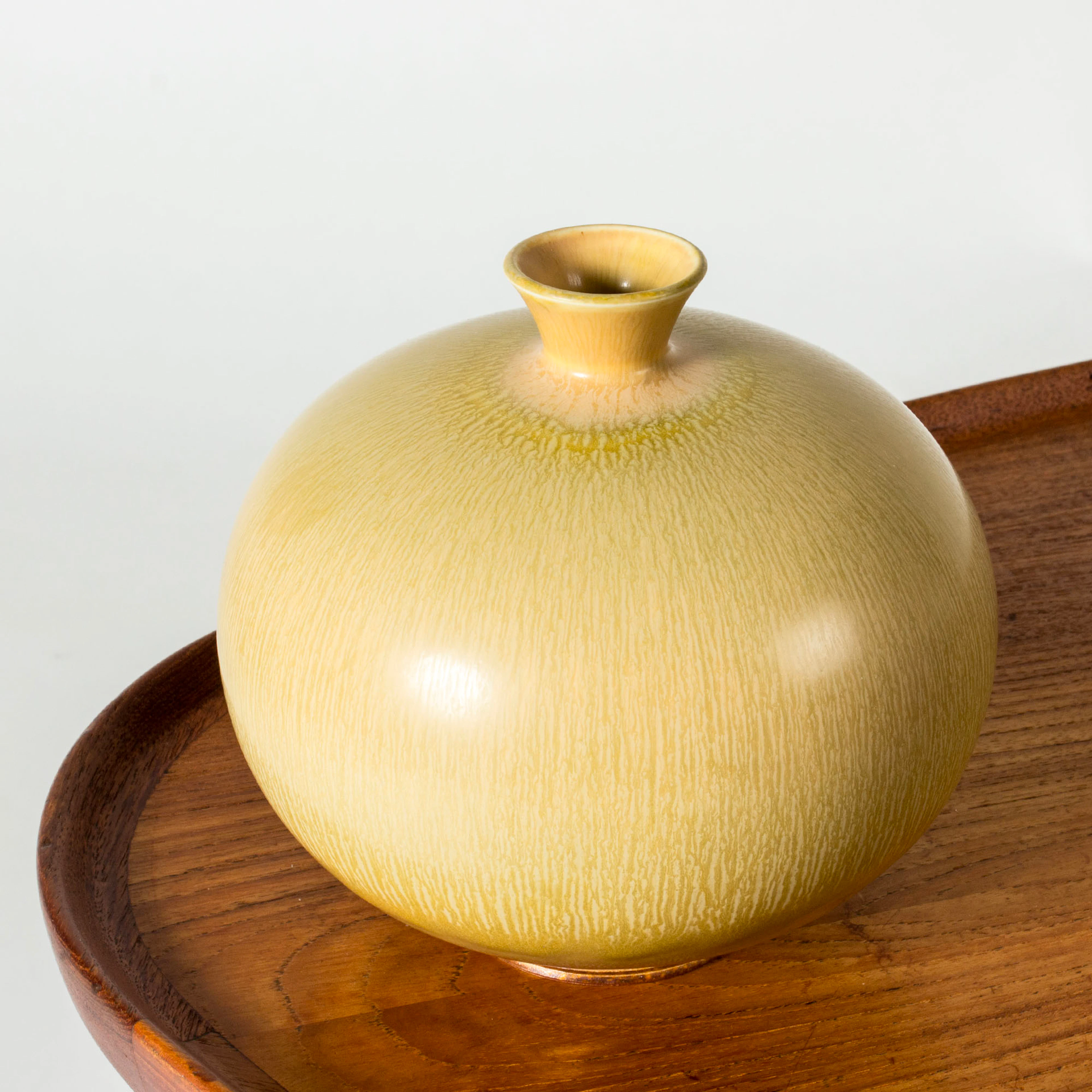Stoneware vase by Berndt Friberg