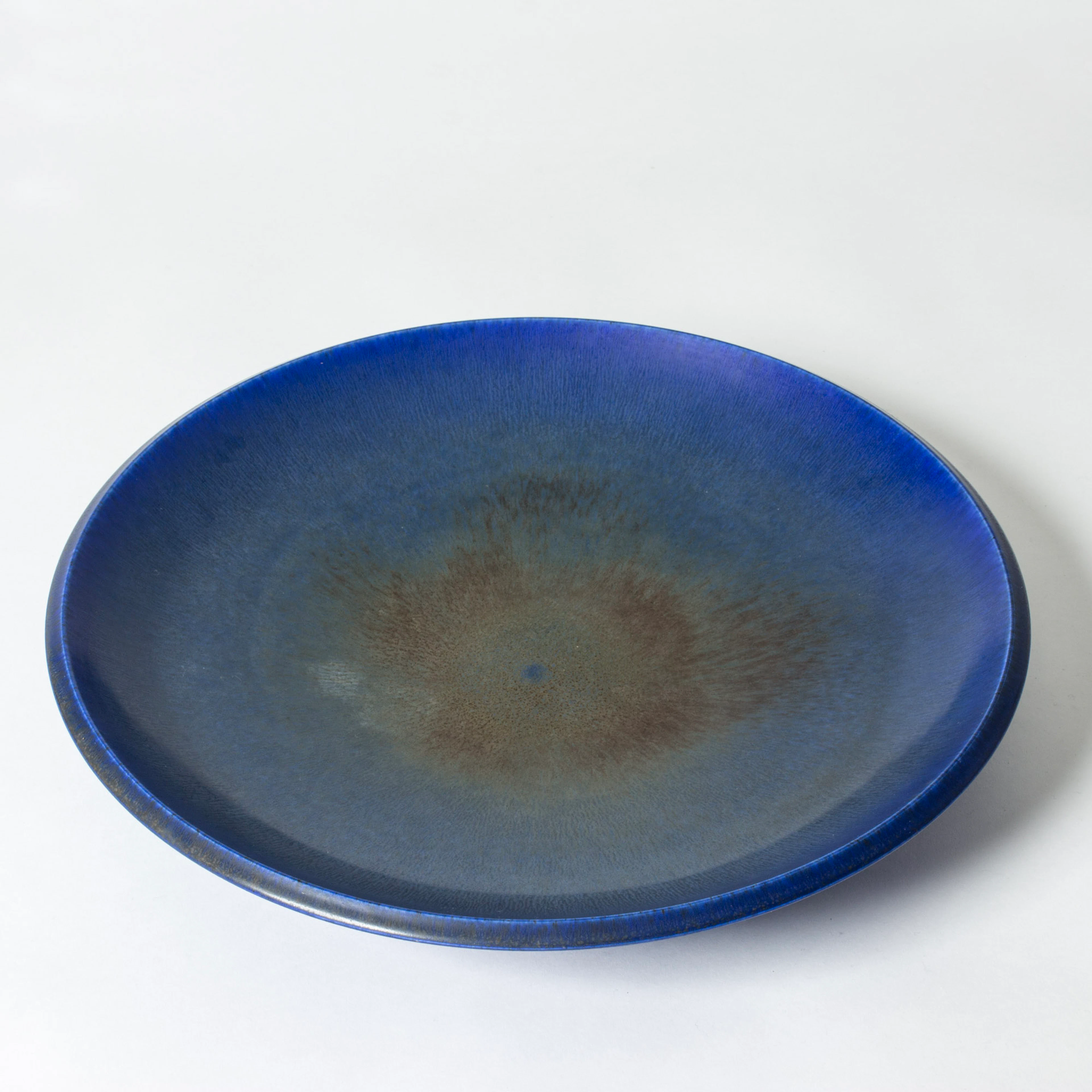 Stoneware platter by Berndt Friberg