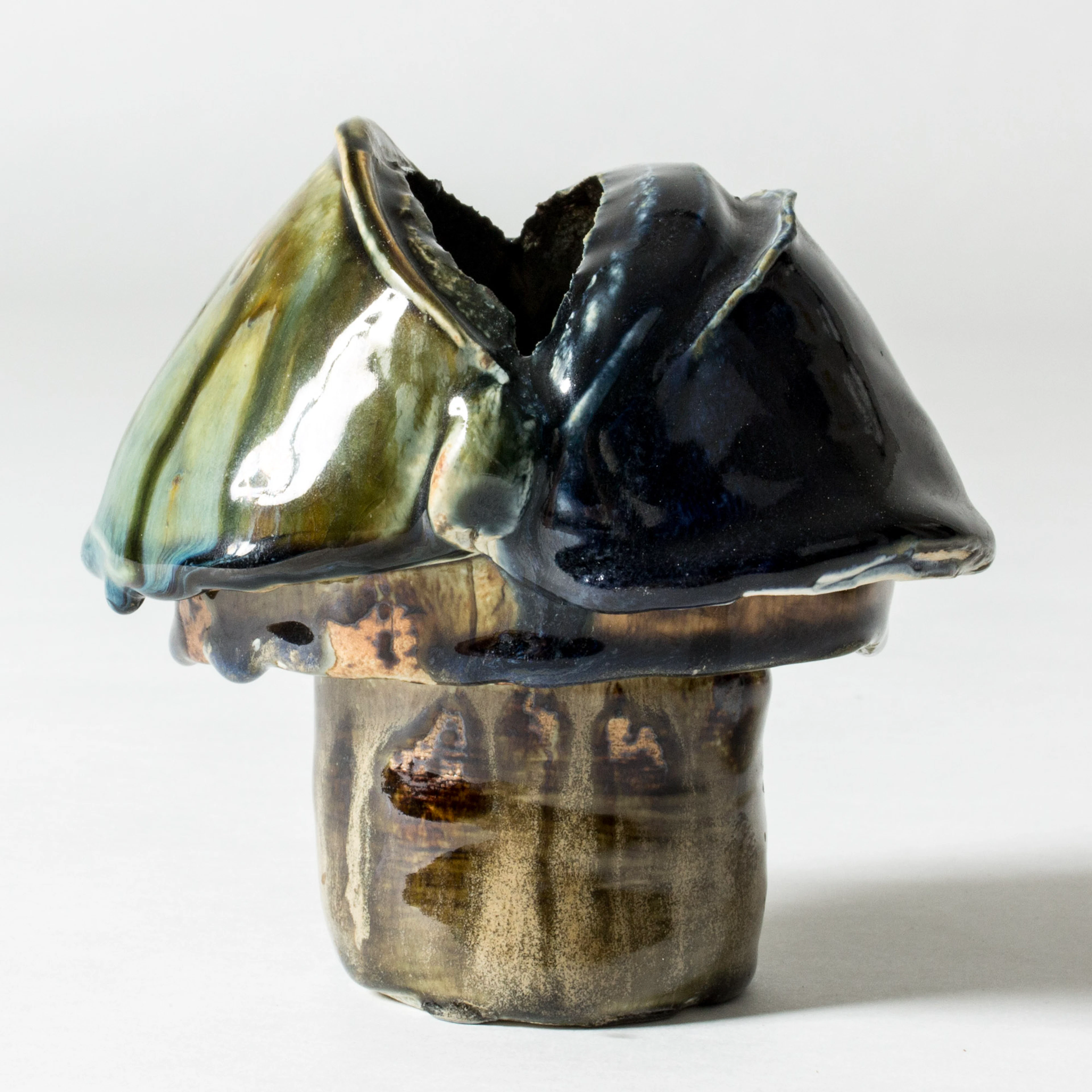 Stoneware sculpture by Bengt Berglund