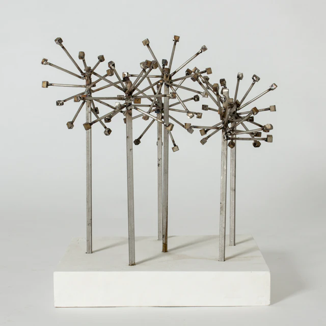 “Cobble-stone Uprising” sculpture by Fred Leyman