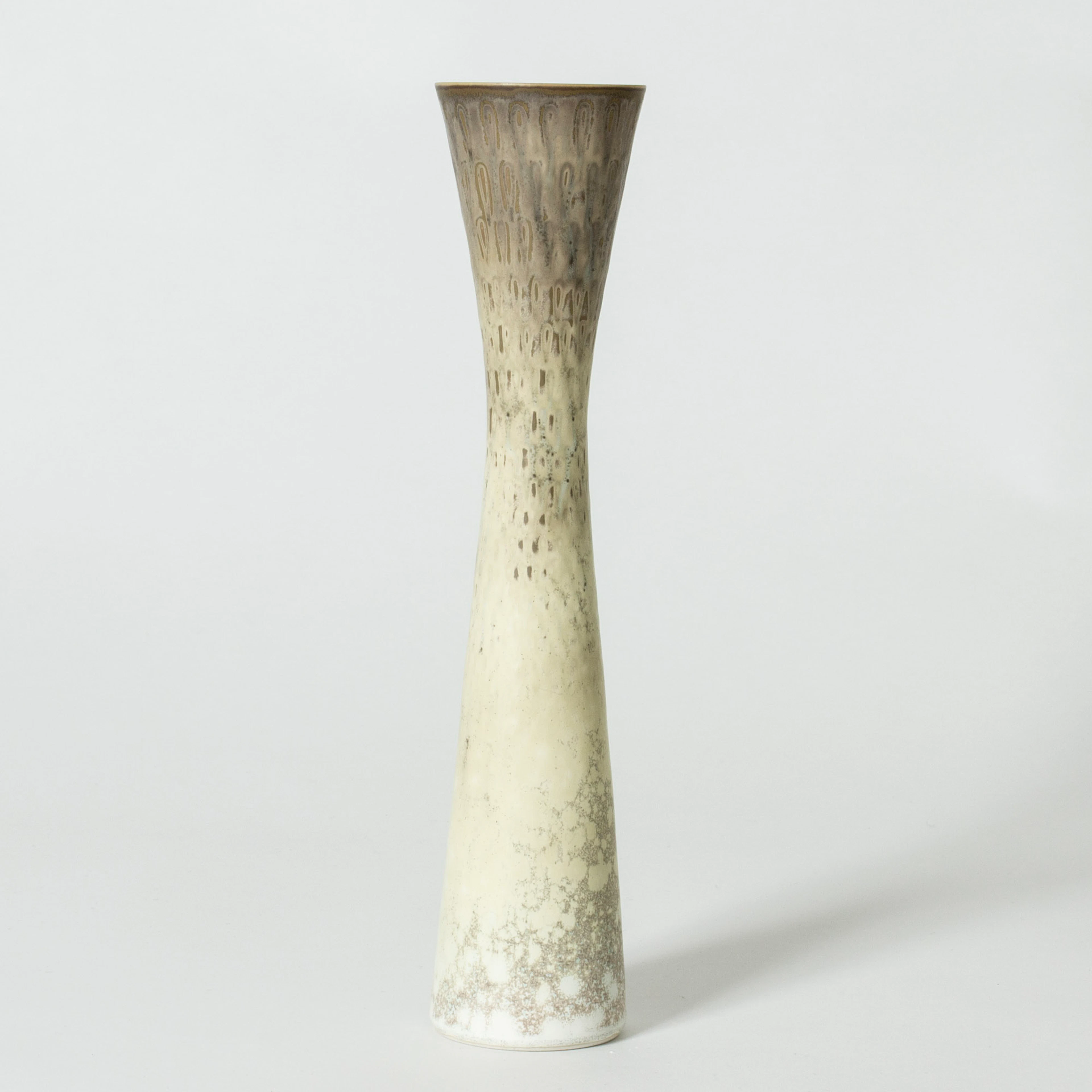 Stoneware vase by Carl-Harry Stålhane