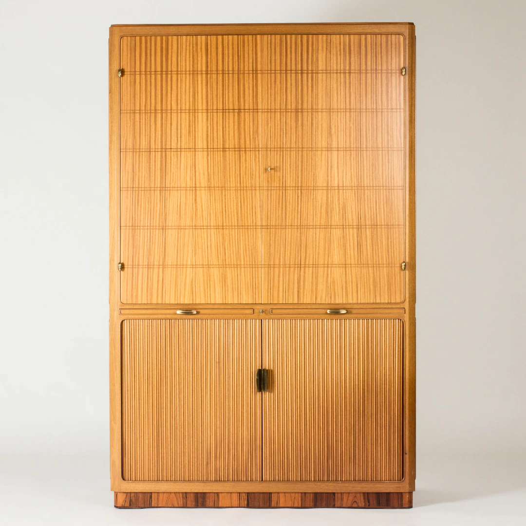 Journeyman made cabinet by David Rosén