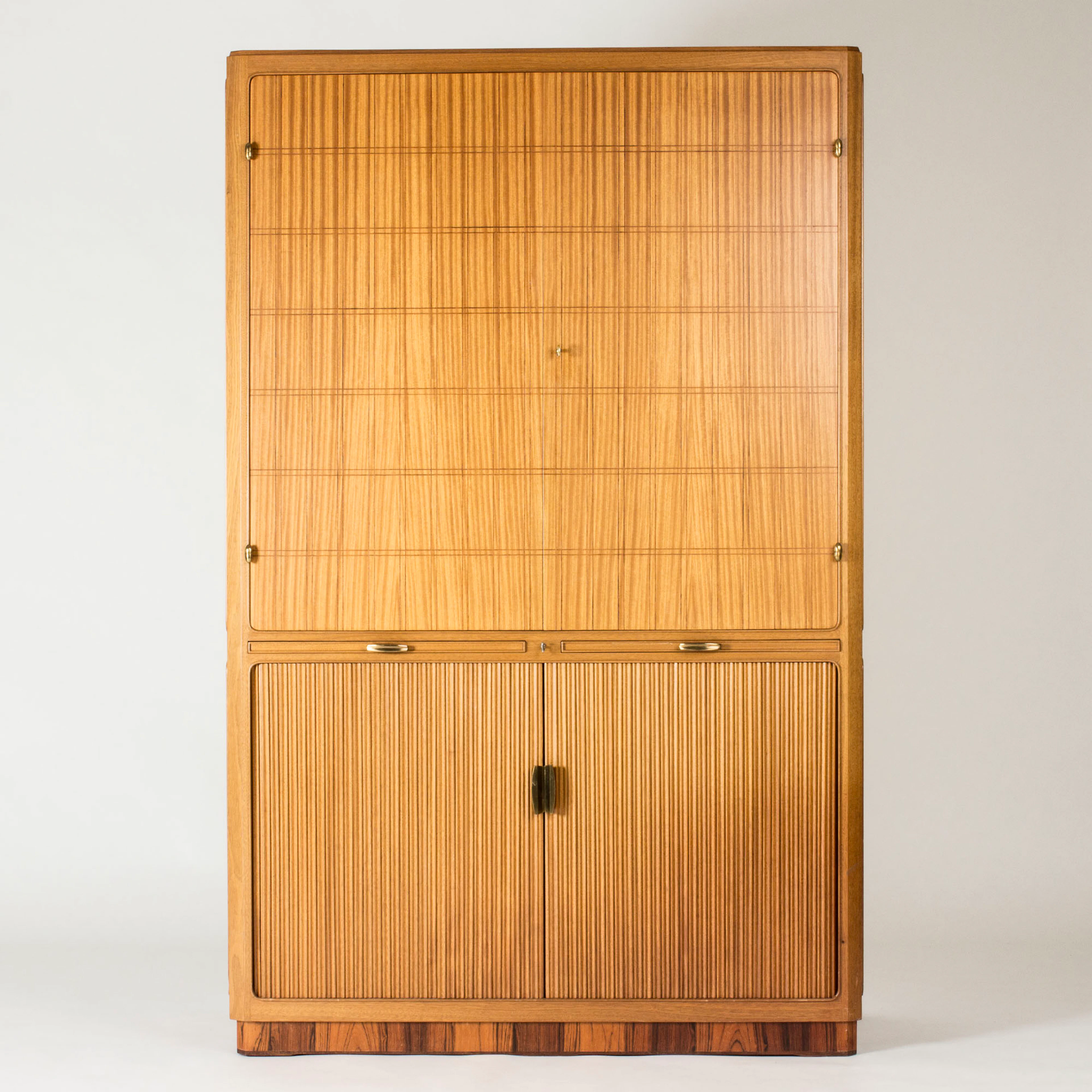 Journeyman made cabinet by David Rosén