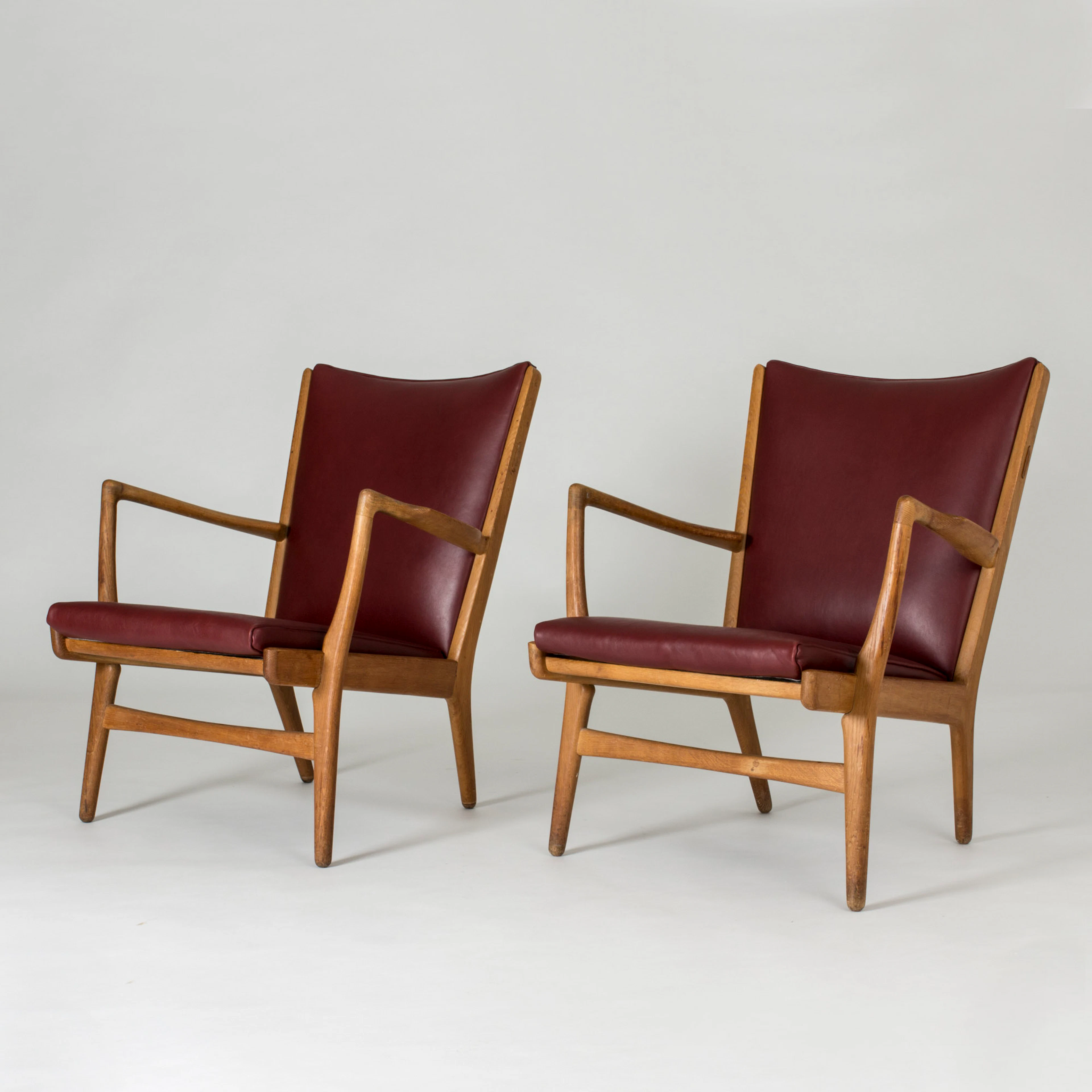 Pair of “AP 16” lounge chairs by Hans J. Wegner